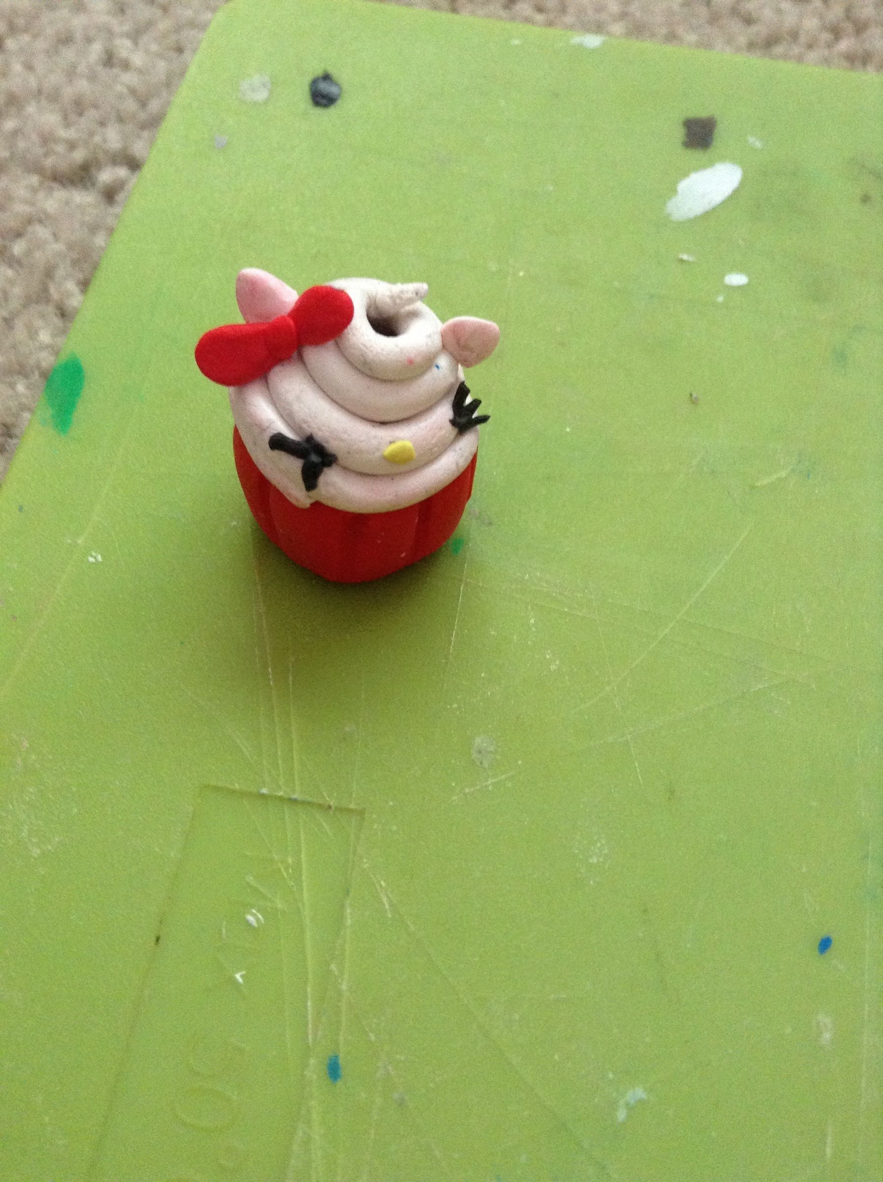 Hello Kitty Cupcake