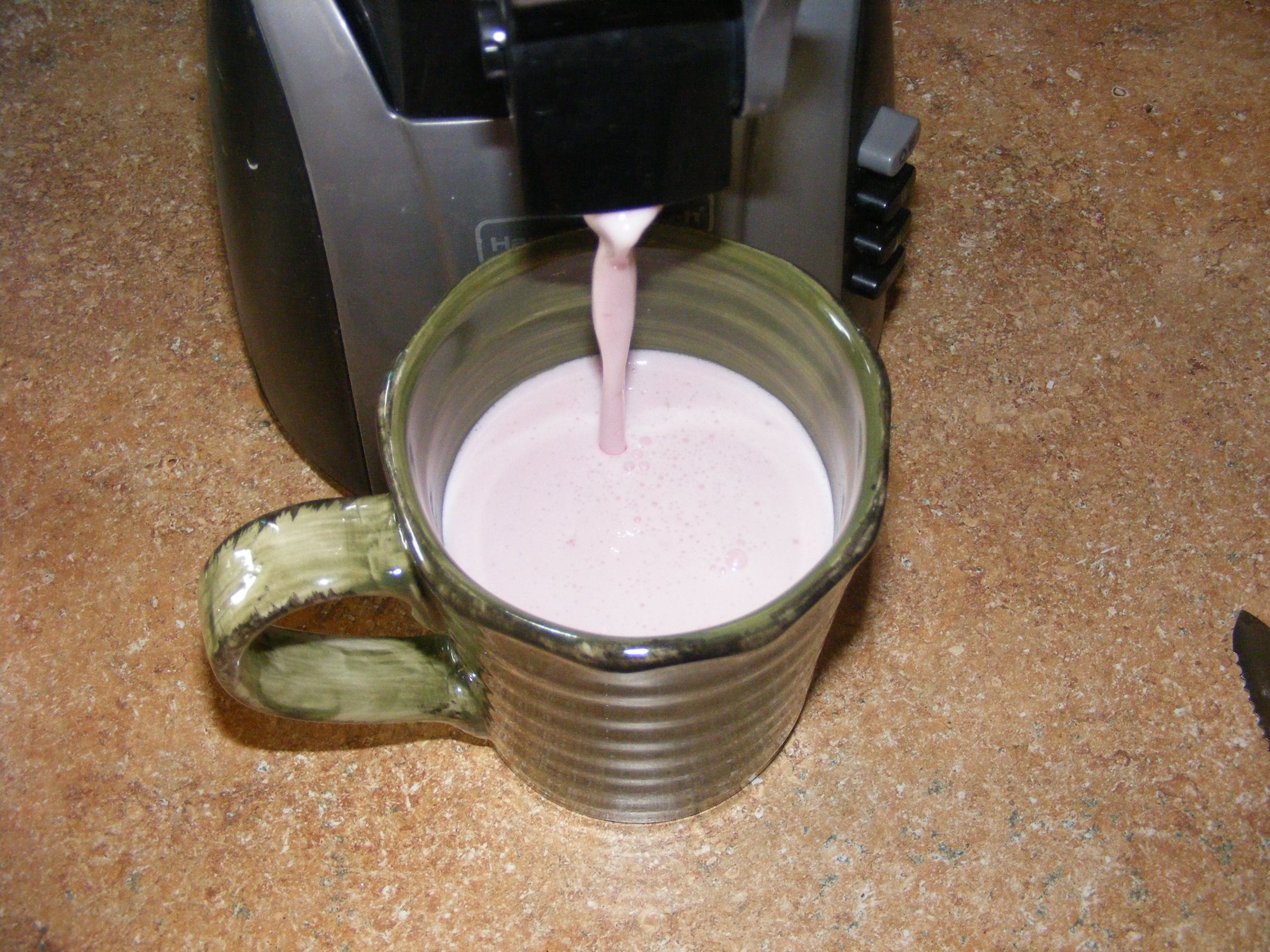 How to Make a Fresh Strawberry-Cucumber Smoothie!