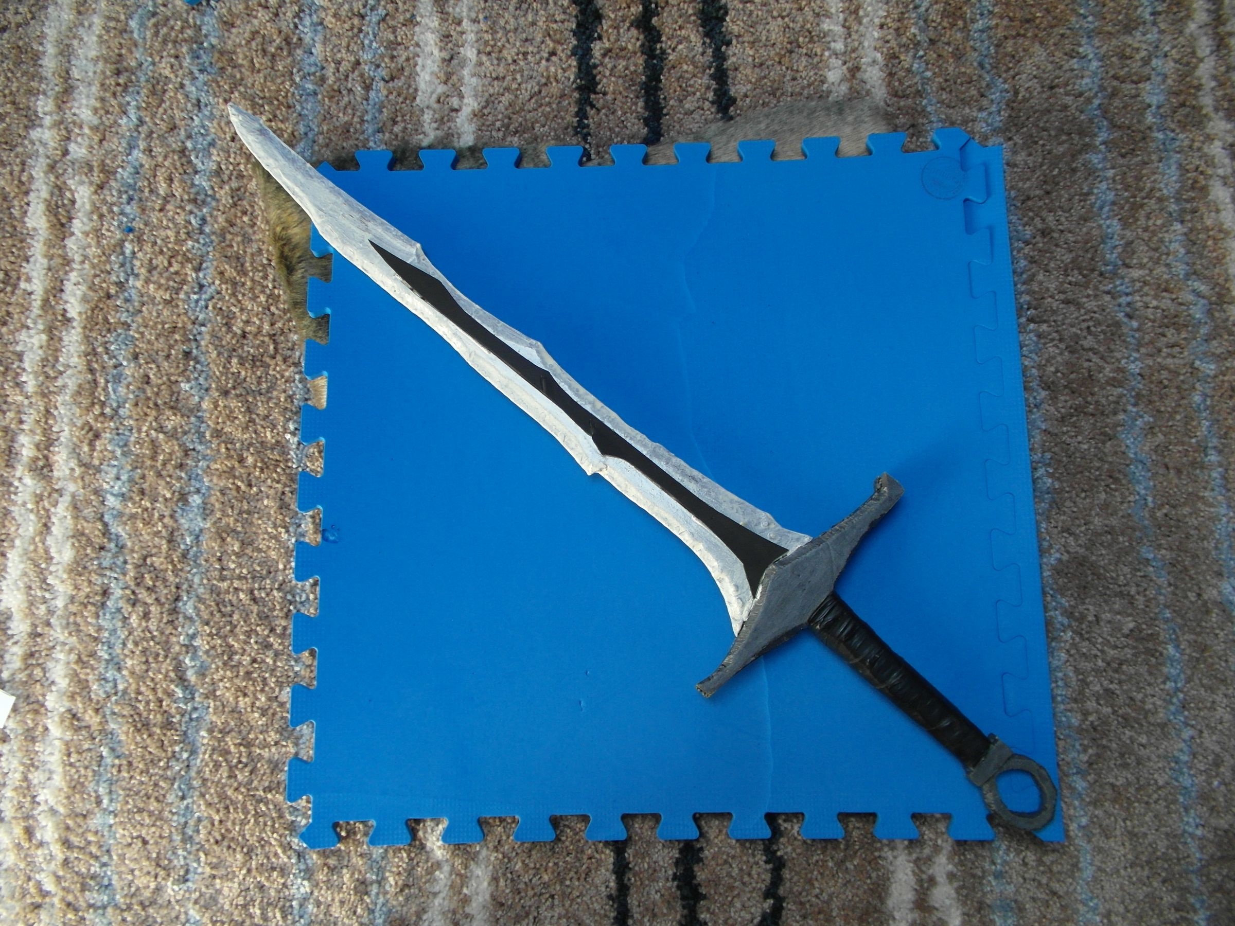 Skyrim: Dragonbone Sword.