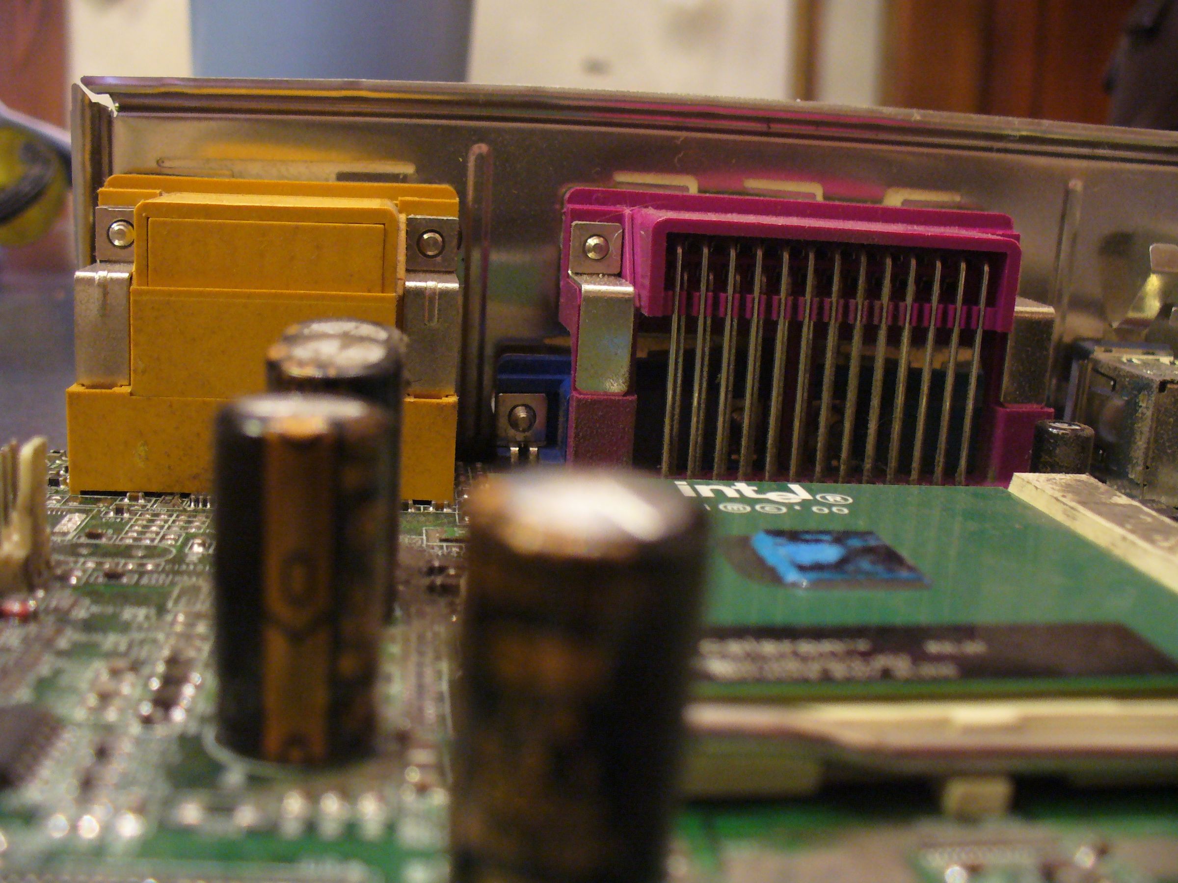 How to Repair Capacitors on Computer Motherboards and Other Electronic