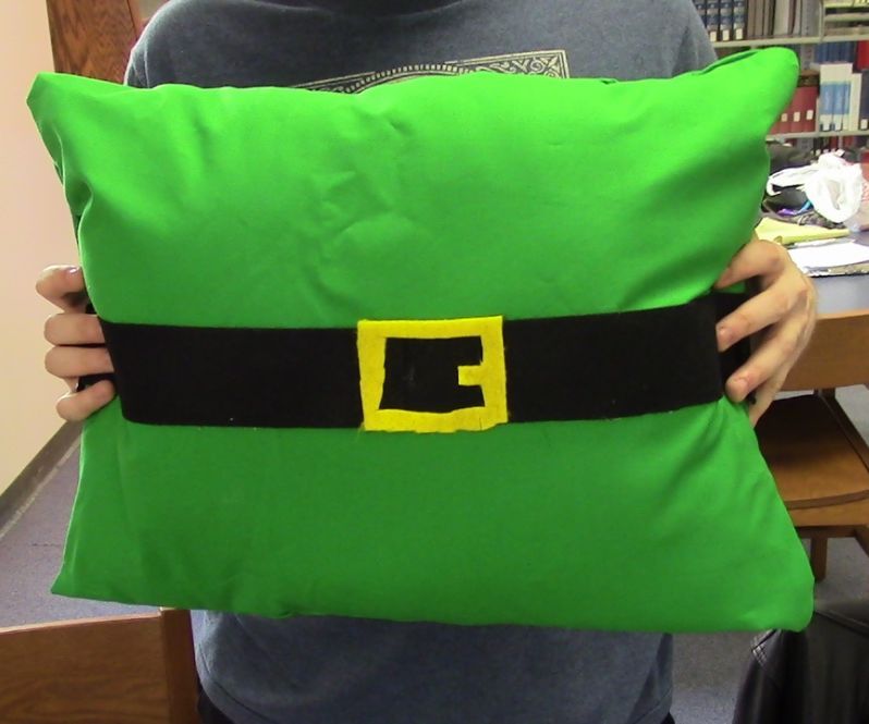No Sew Pillow St. Patrick's Day Pillow