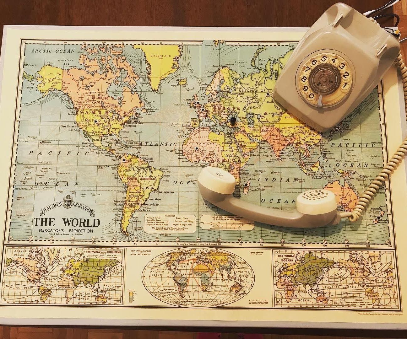 Turn a Rotary Phone Into a Radio and Travel Through Time