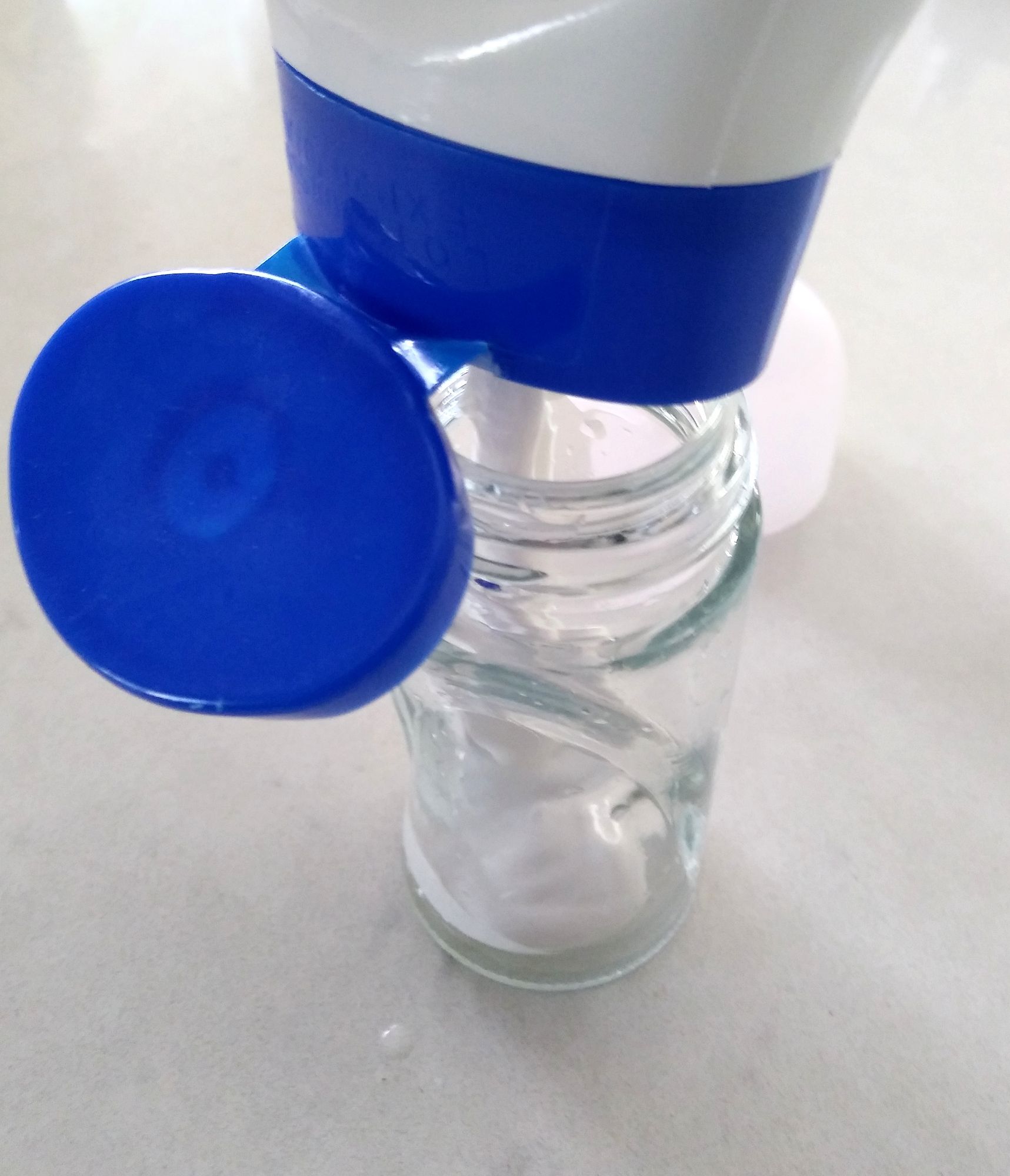 Efficent Tidy Sunscreen Applicator 3 Steps (with Pictures