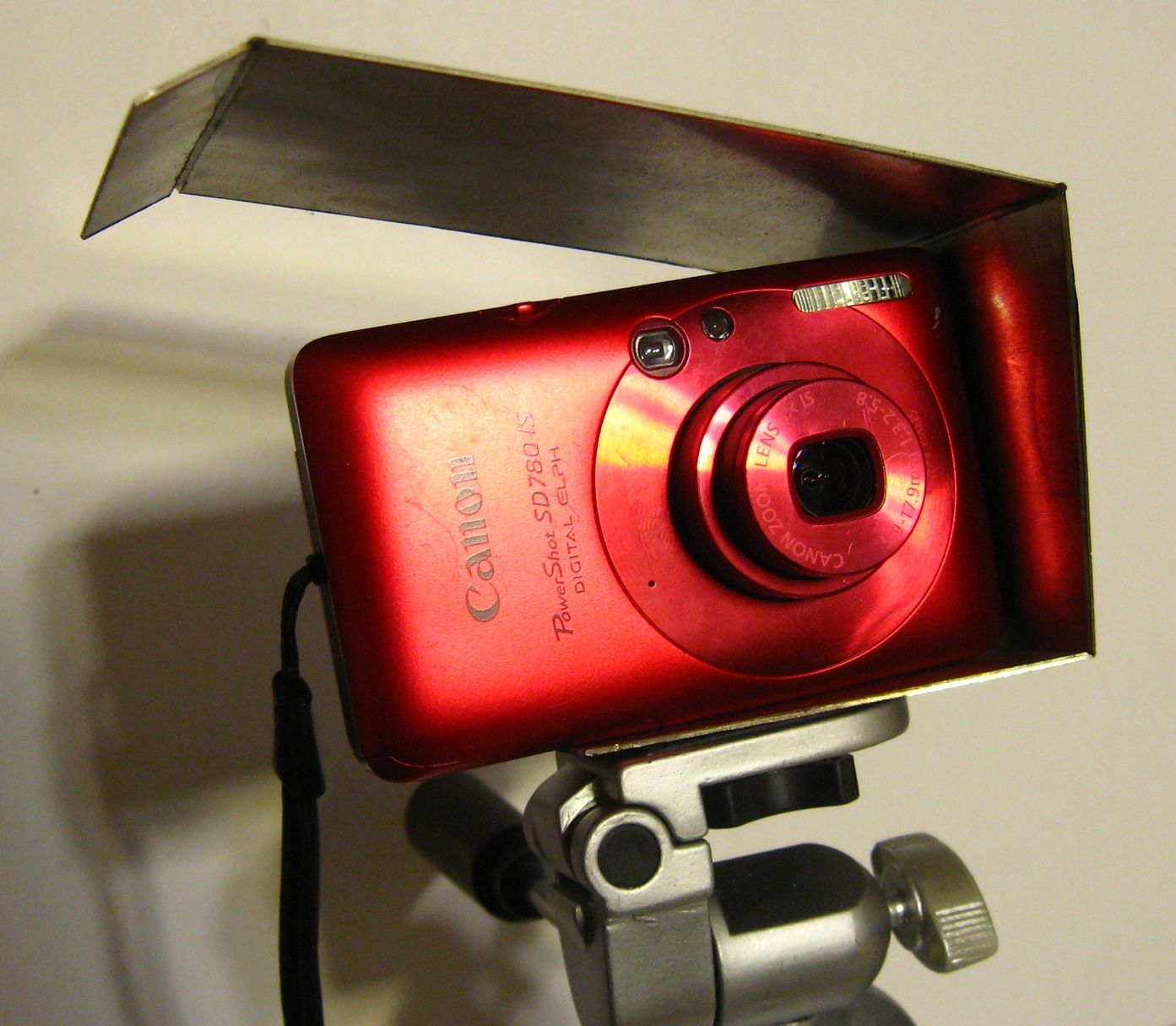 Small Rain Shield for Digital Camera