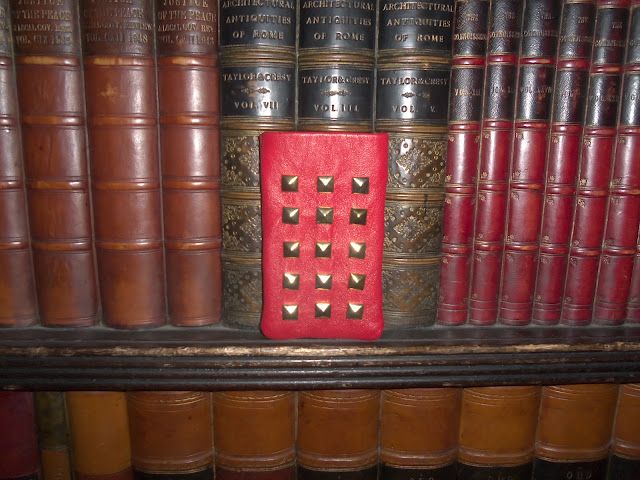 How to make a leather phone case.