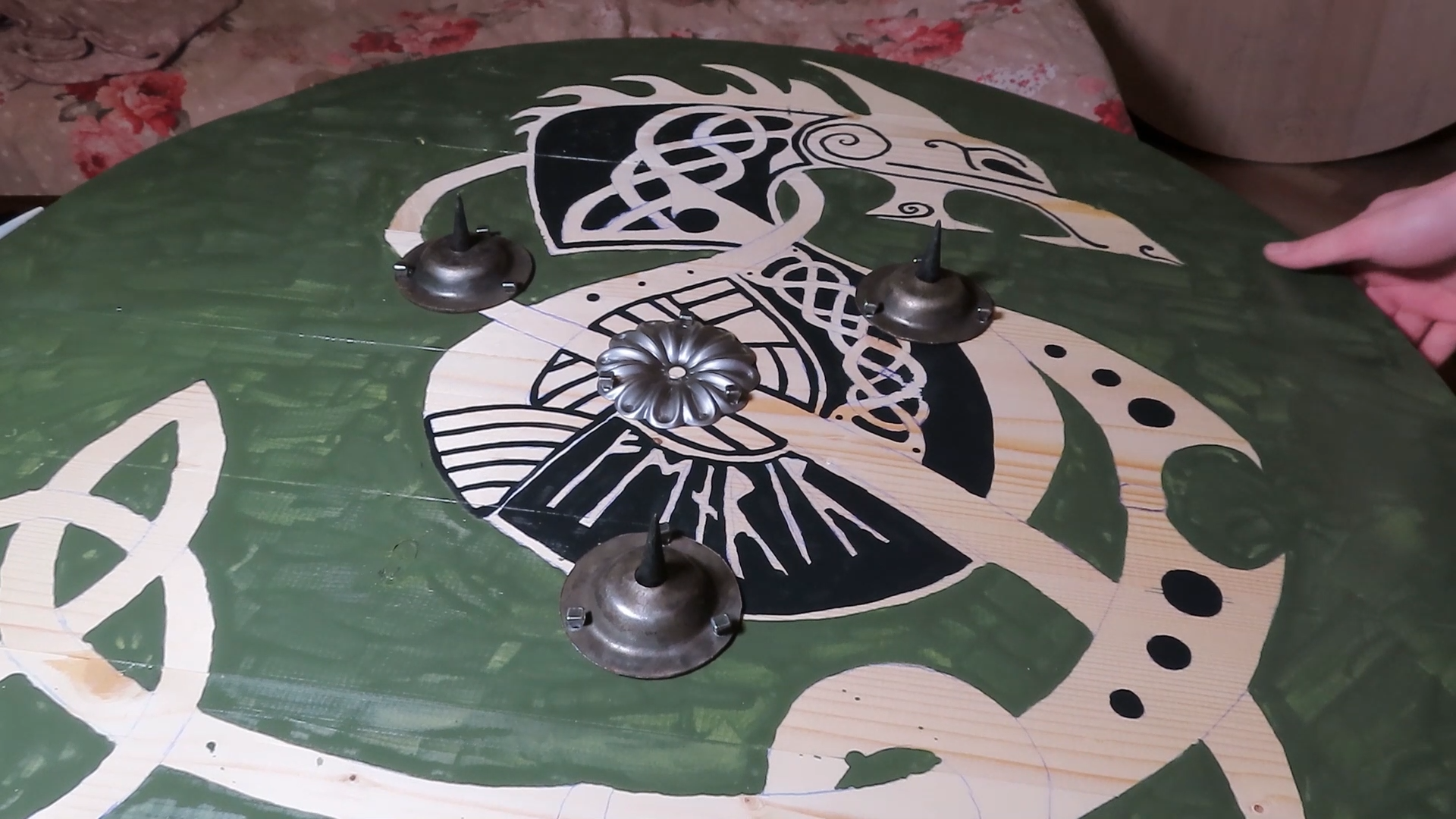 Awesome Wooden Viking Shield! Cool Viking Shield Design! : 6 Steps ...