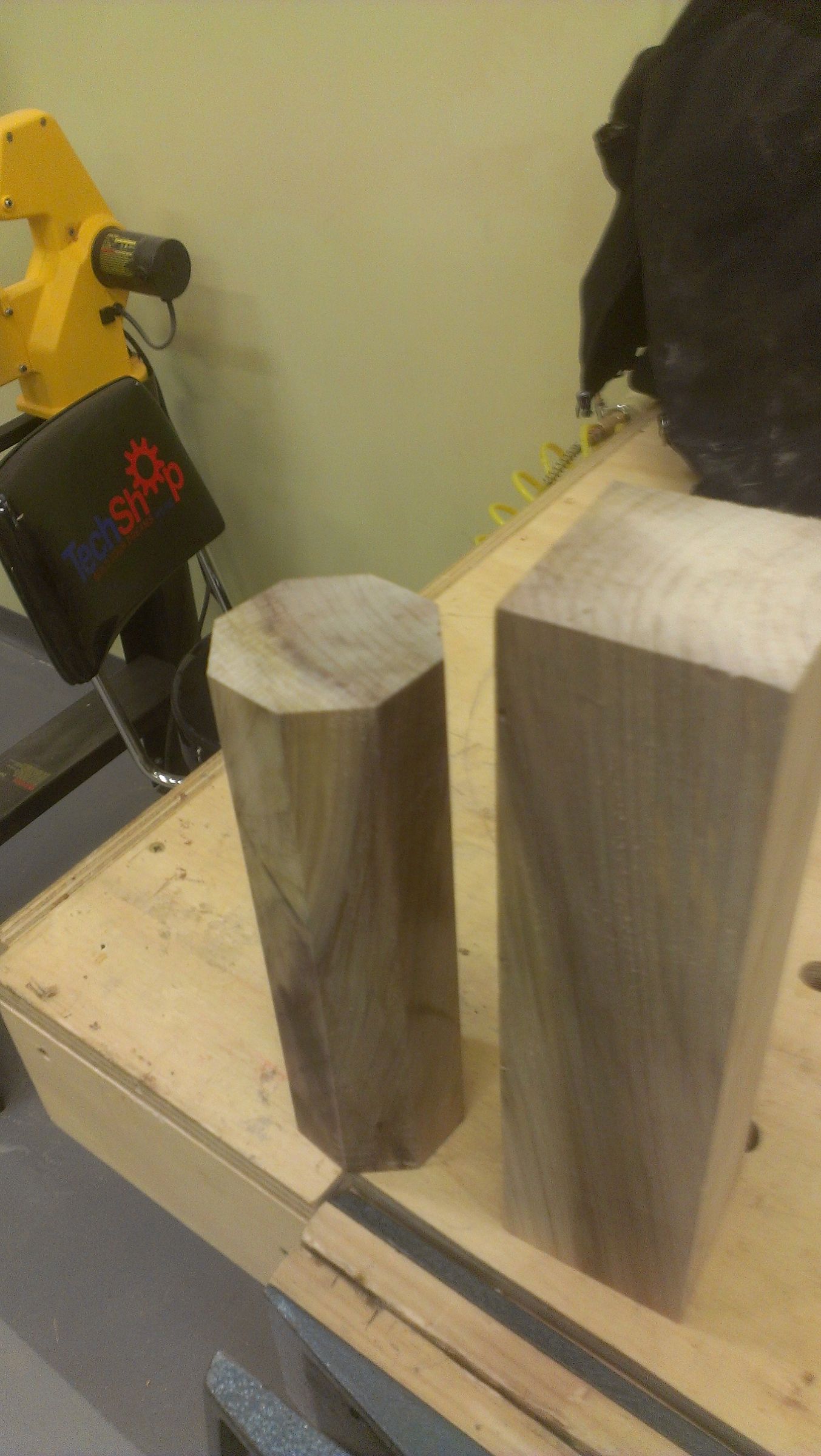 Easiest Way to Make Octagons for Wood Turning. NO MATH OR MARKING! YAYY!