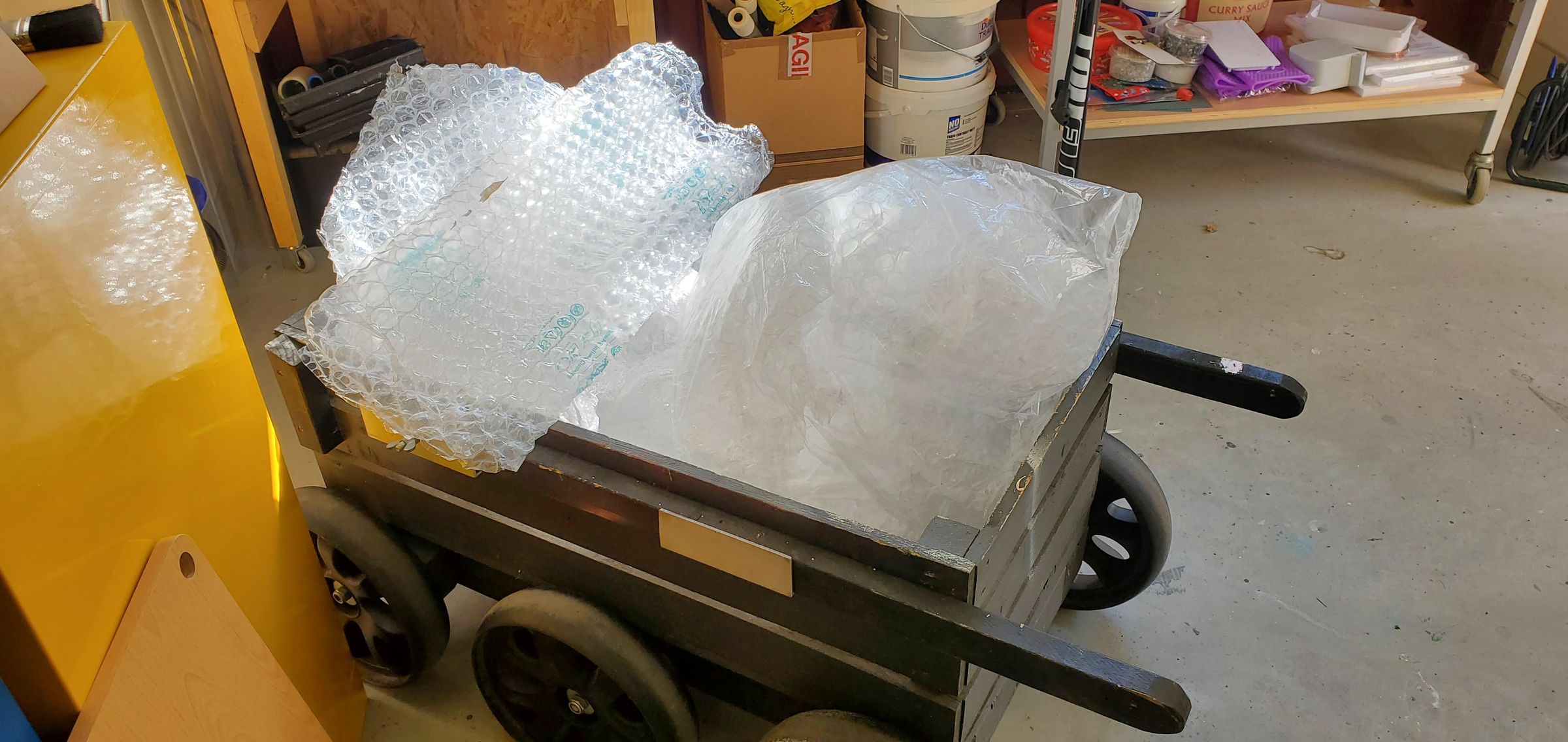 POP! Recycling Bubble Wrap to Fabulous Fabric! 6 Steps (with Pictures