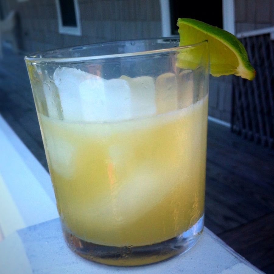 How to Make a Beach Margarita