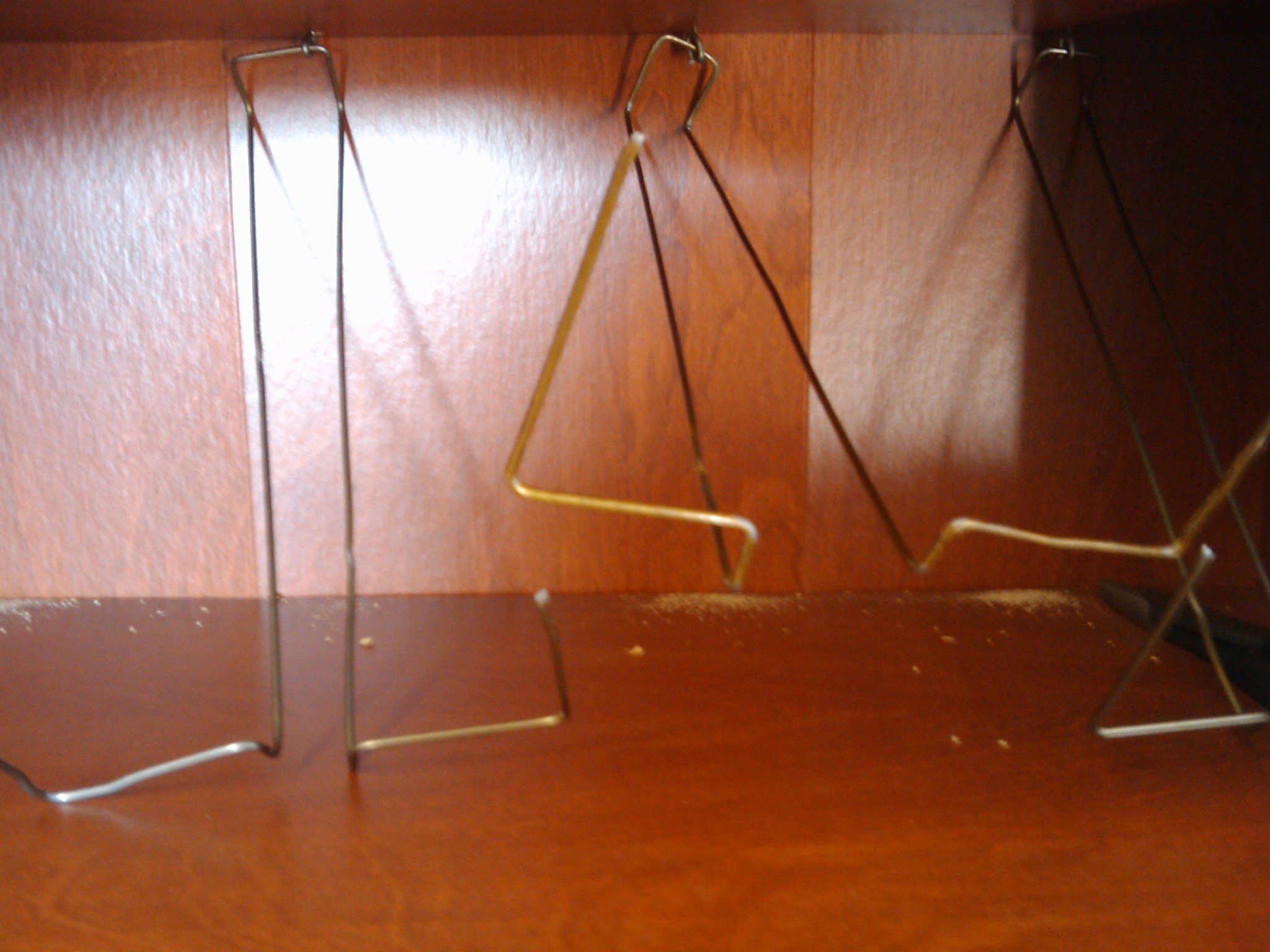 Free Hanging Glass Rack : 4 Steps - Instructables