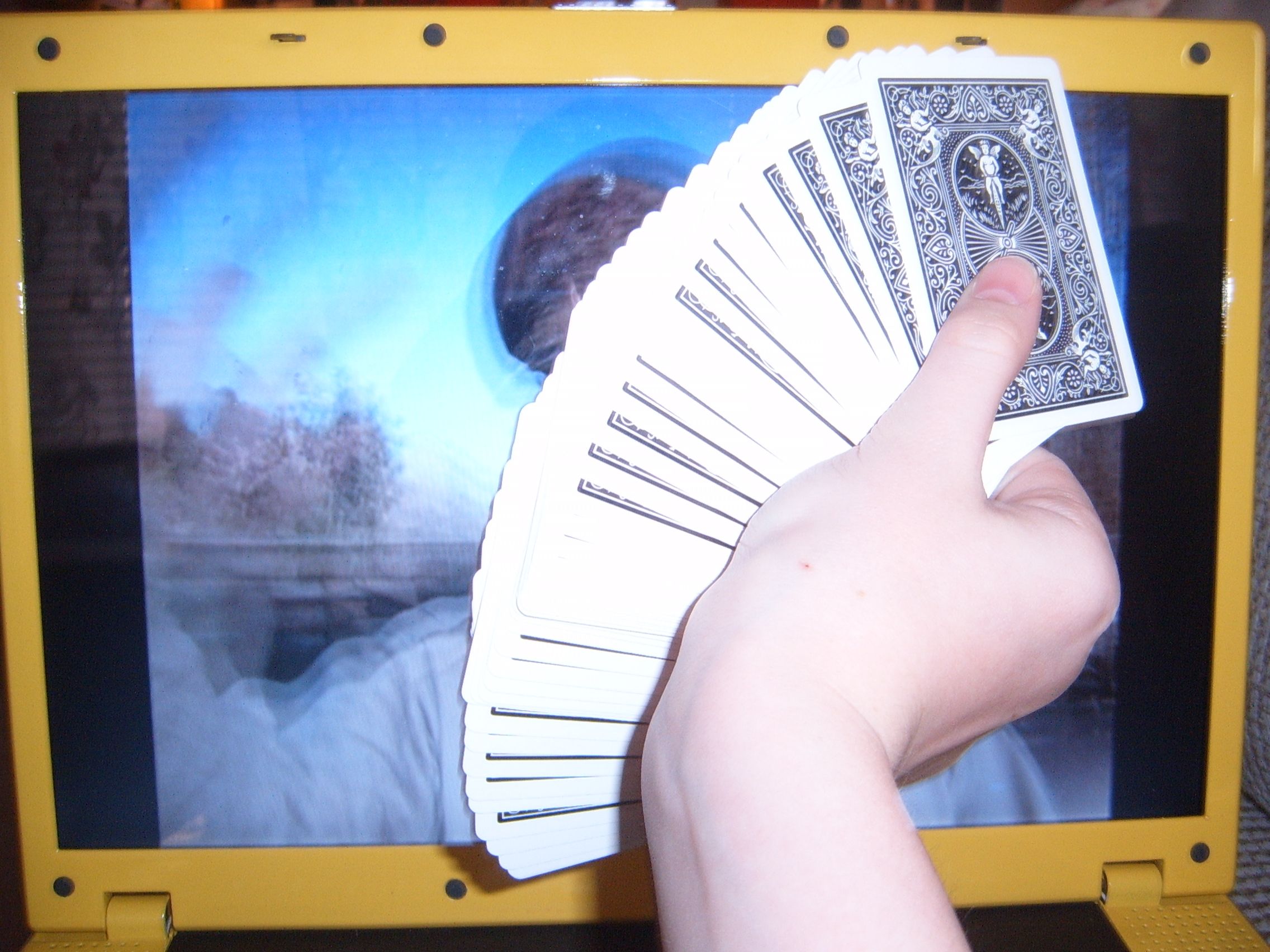 One Handed Card Fan 3 Steps Instructables