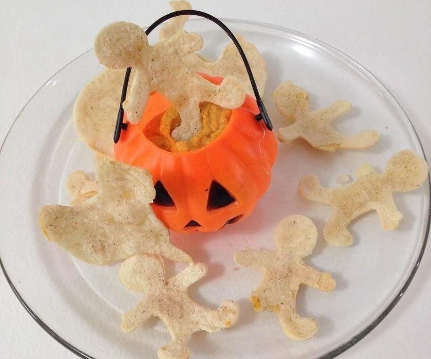 Delicious Pumpkin Dip for Halloween or Thanksgiving