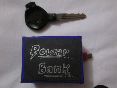 REUSE YOUR OLD MOBILE BATTERY TO MAKE KEY SIZE POWER BANK