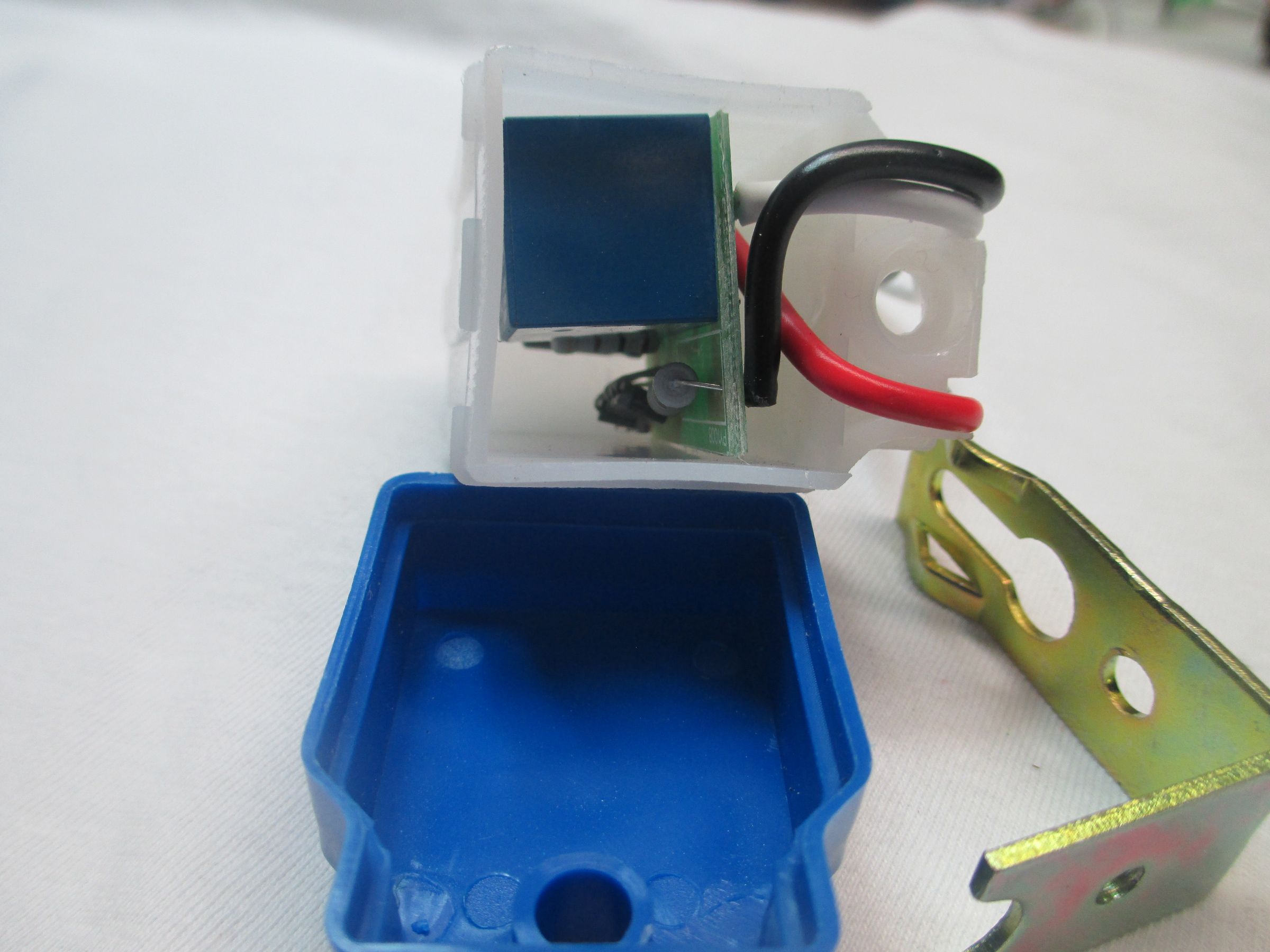 DC Low Voltage LIght Sensor Switch 8 Steps (with Pictures