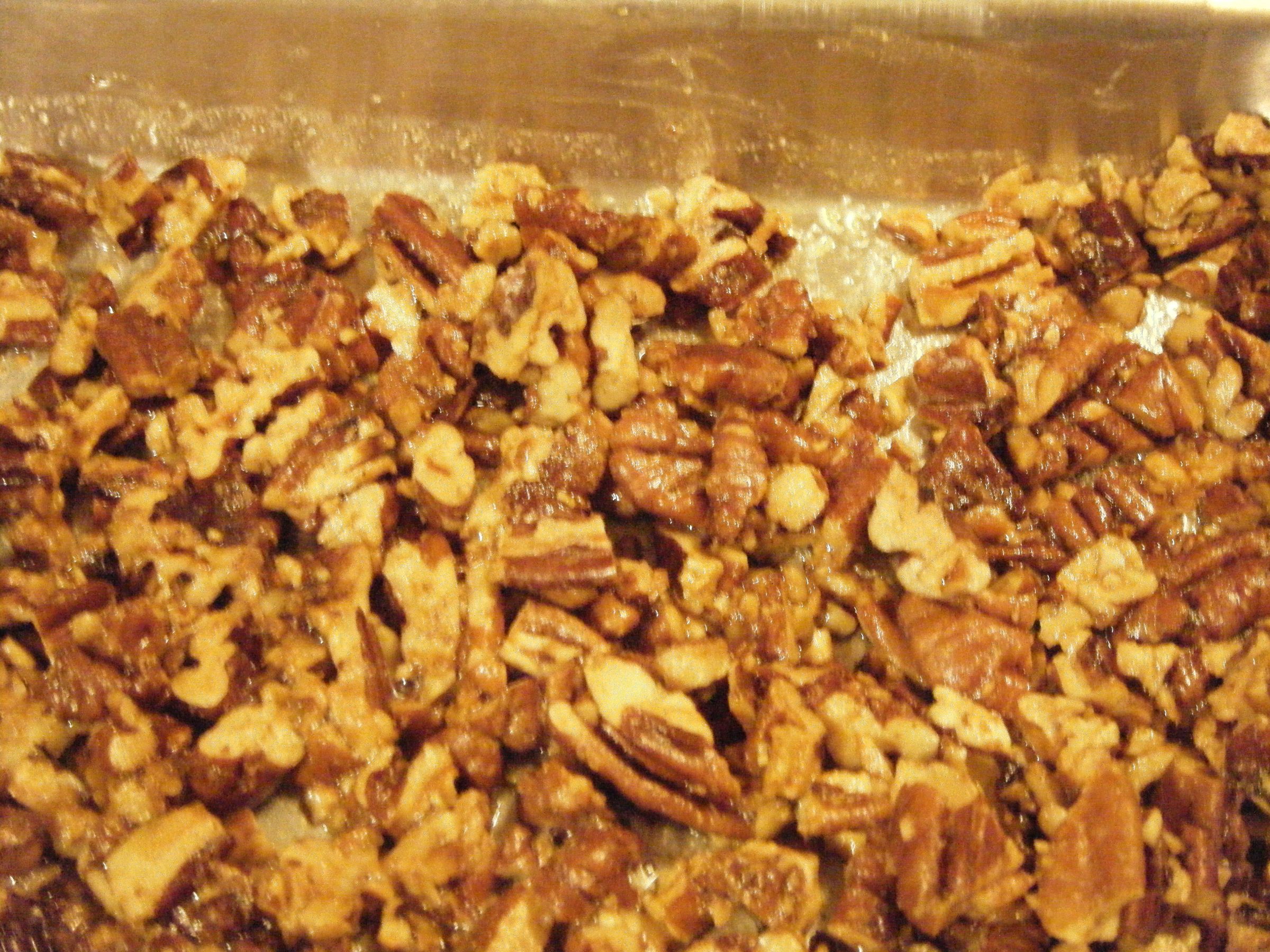 Easy Cream Cheese-Pecan Fudge