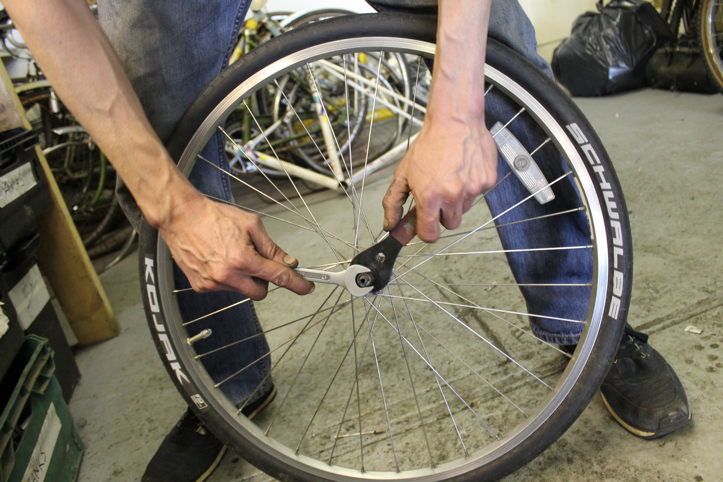 Replacing a Freehub Body on a Rear Bicycle Wheel. 9 Steps Instructables