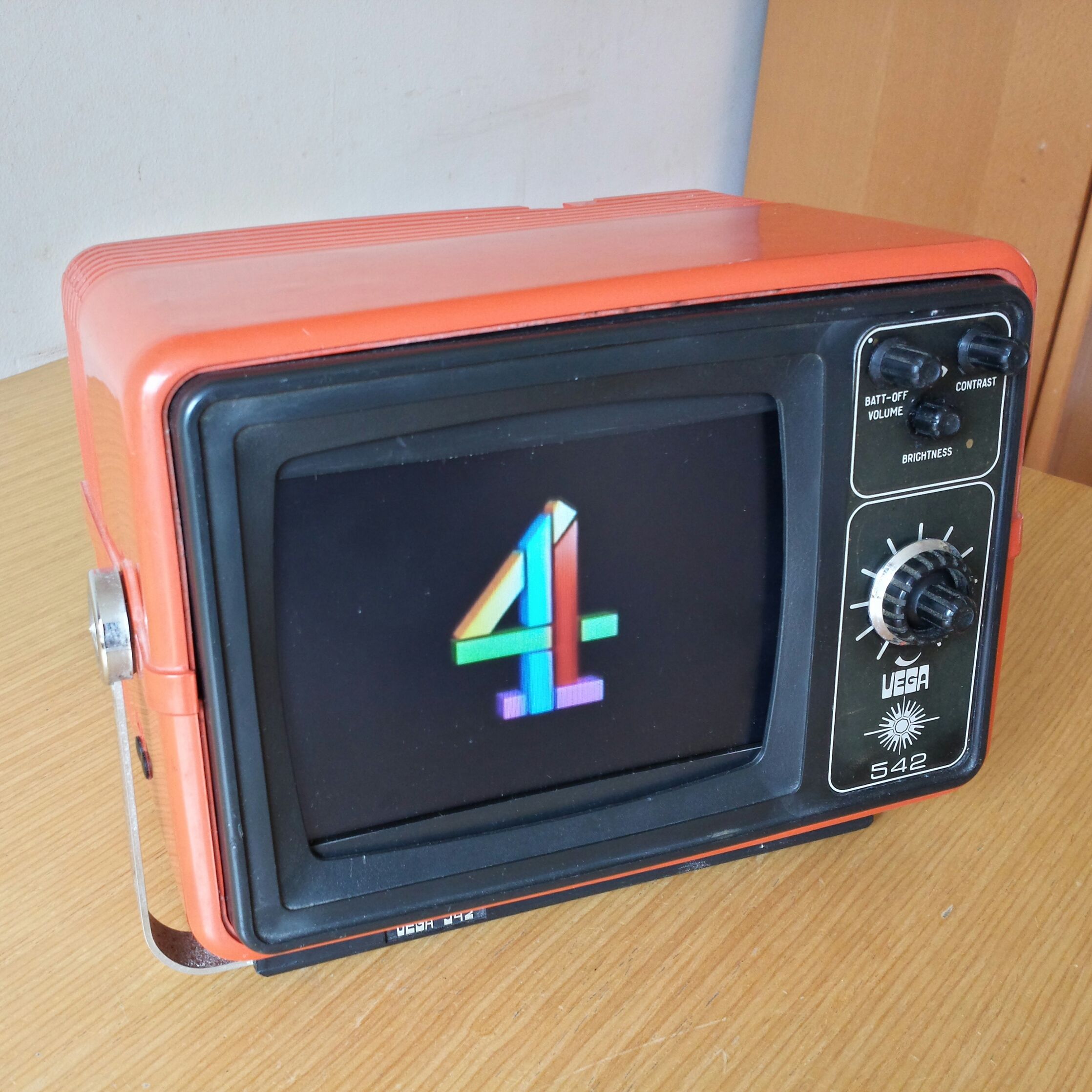 Retro Russian TV Digital Photo Frame 4 Steps (with Pictures