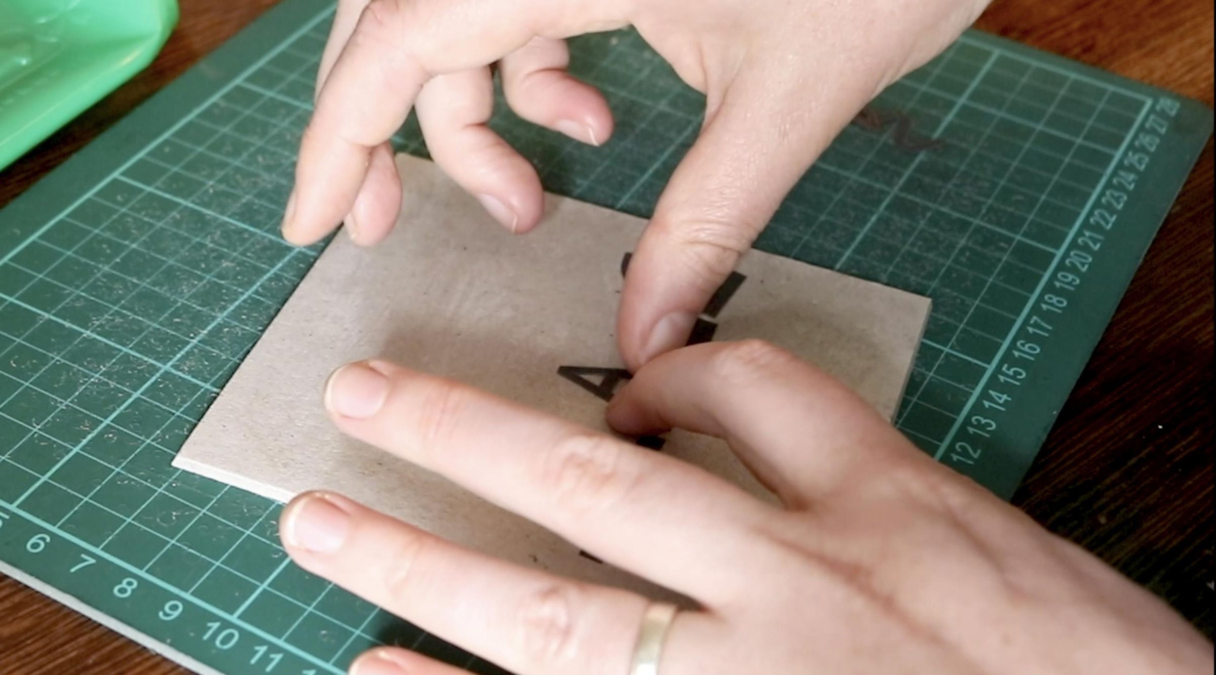 Sandpaper and Cardboard Collagraph Print 9 Steps (with Pictures