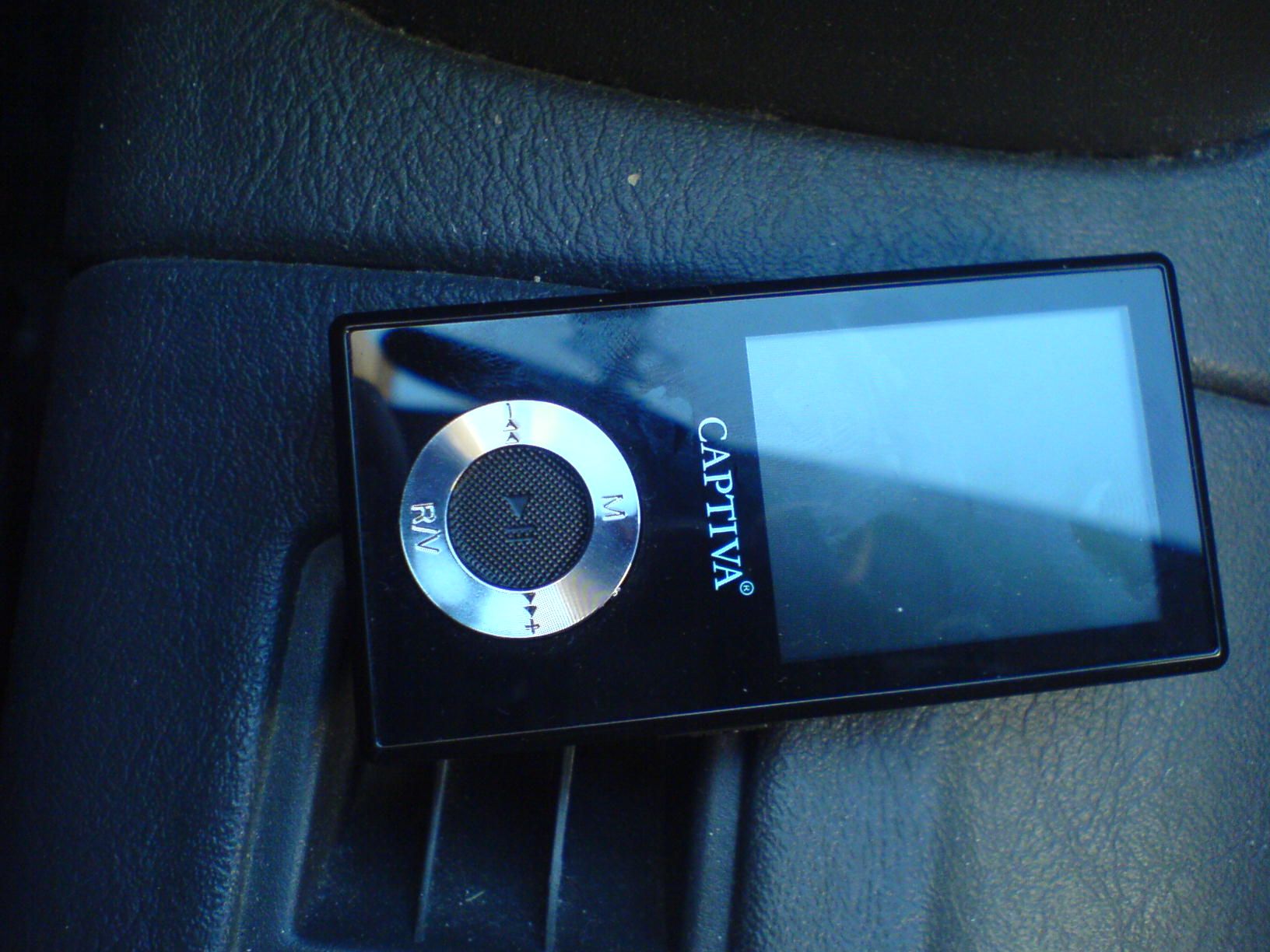 How to Connect Your Mp3 or Ipod on a Car Cdplayer. 6 Steps (with