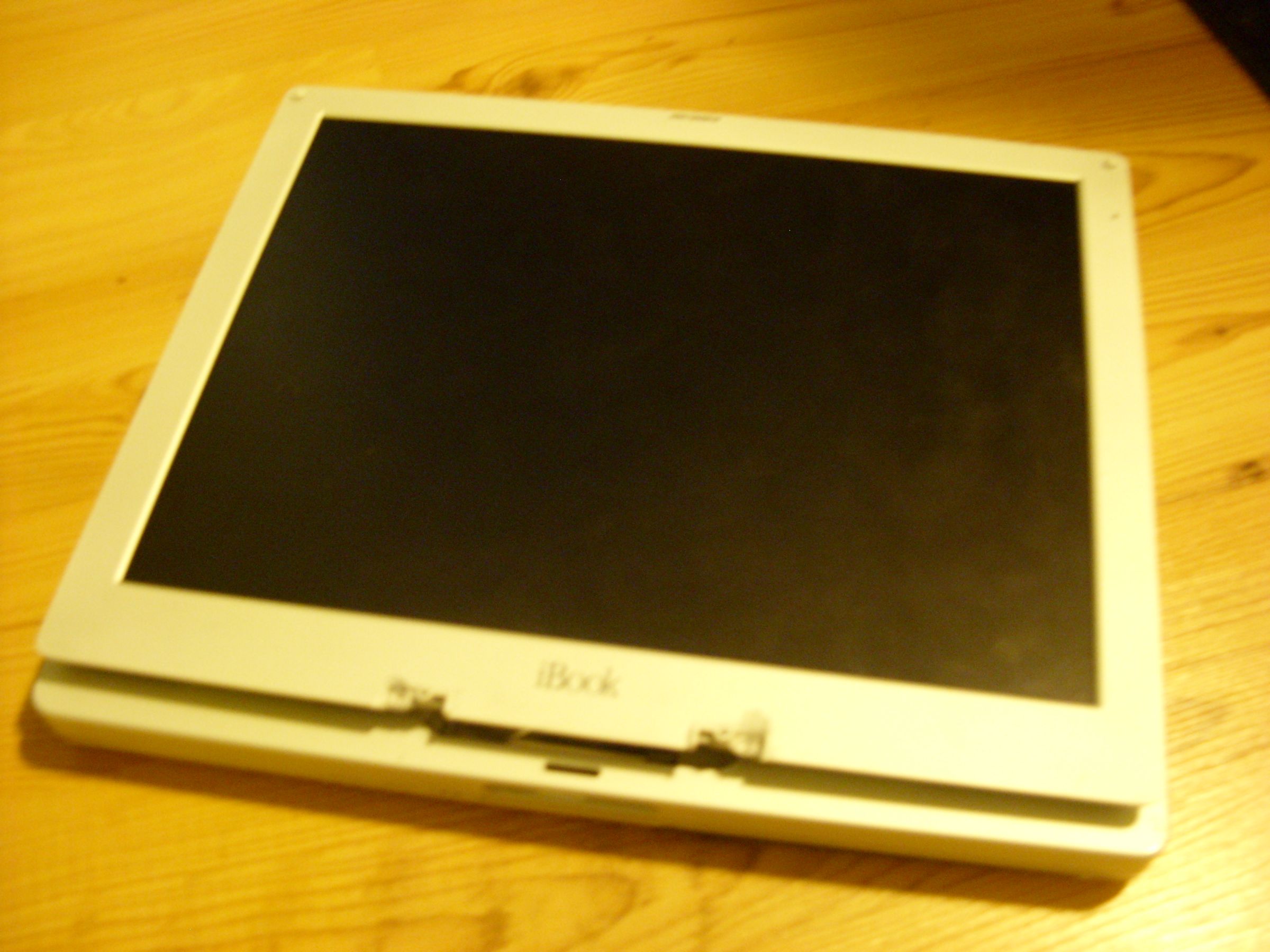 Hackintosh: Imad (ibook Computer)