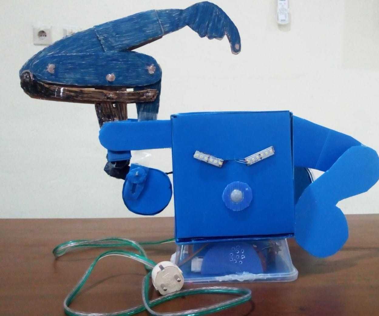THE GREEDY MONEY SAVER ROBOT