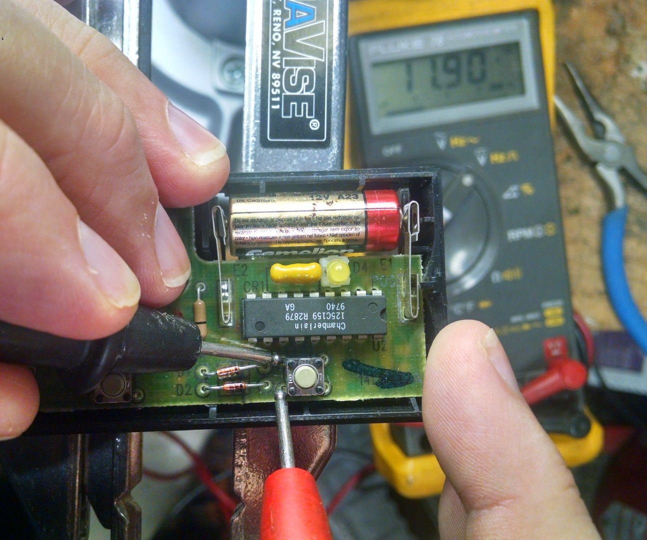 How to measure switch polarity