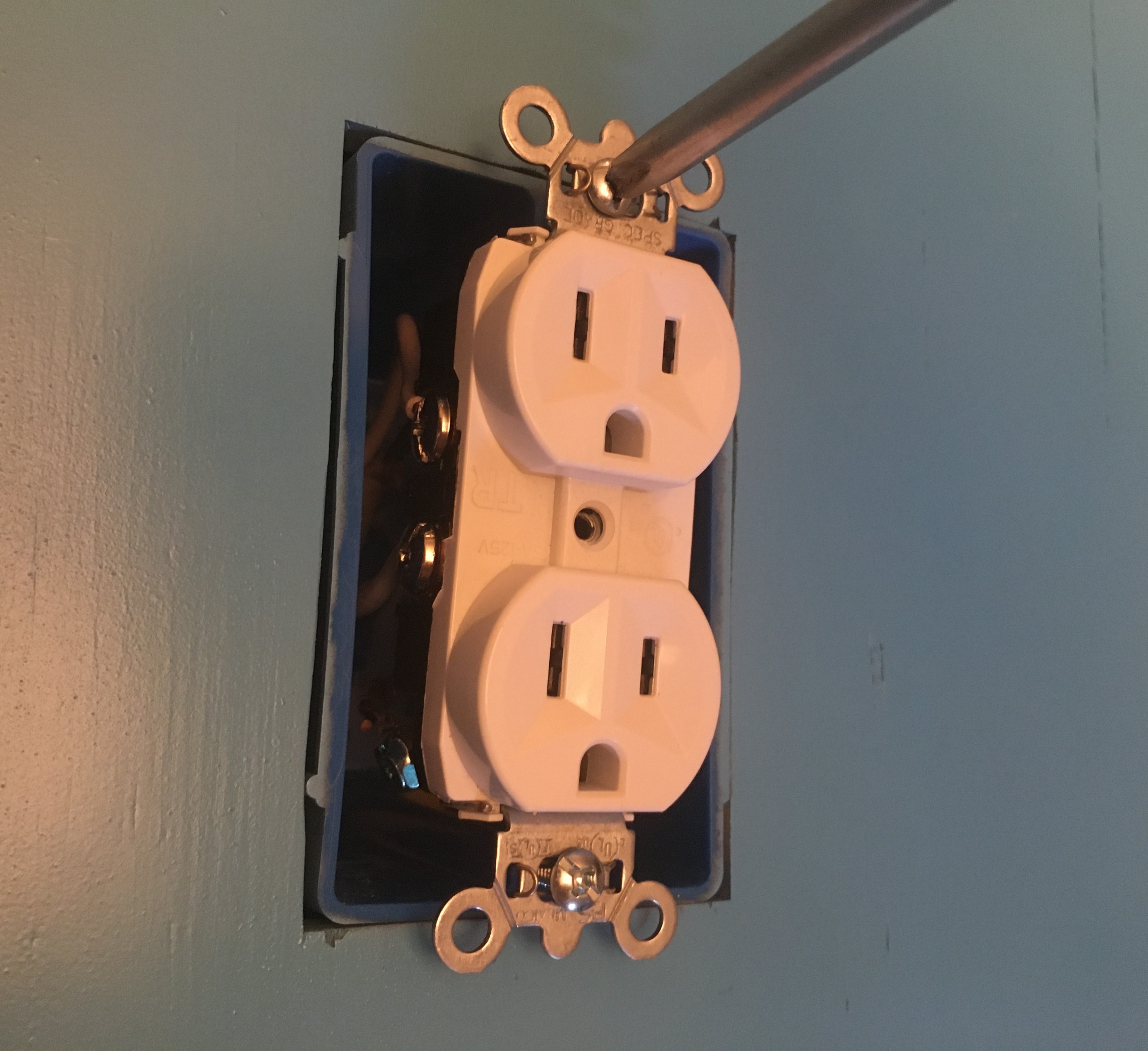 Replacing Outlets 13 Steps (with Pictures) Instructables