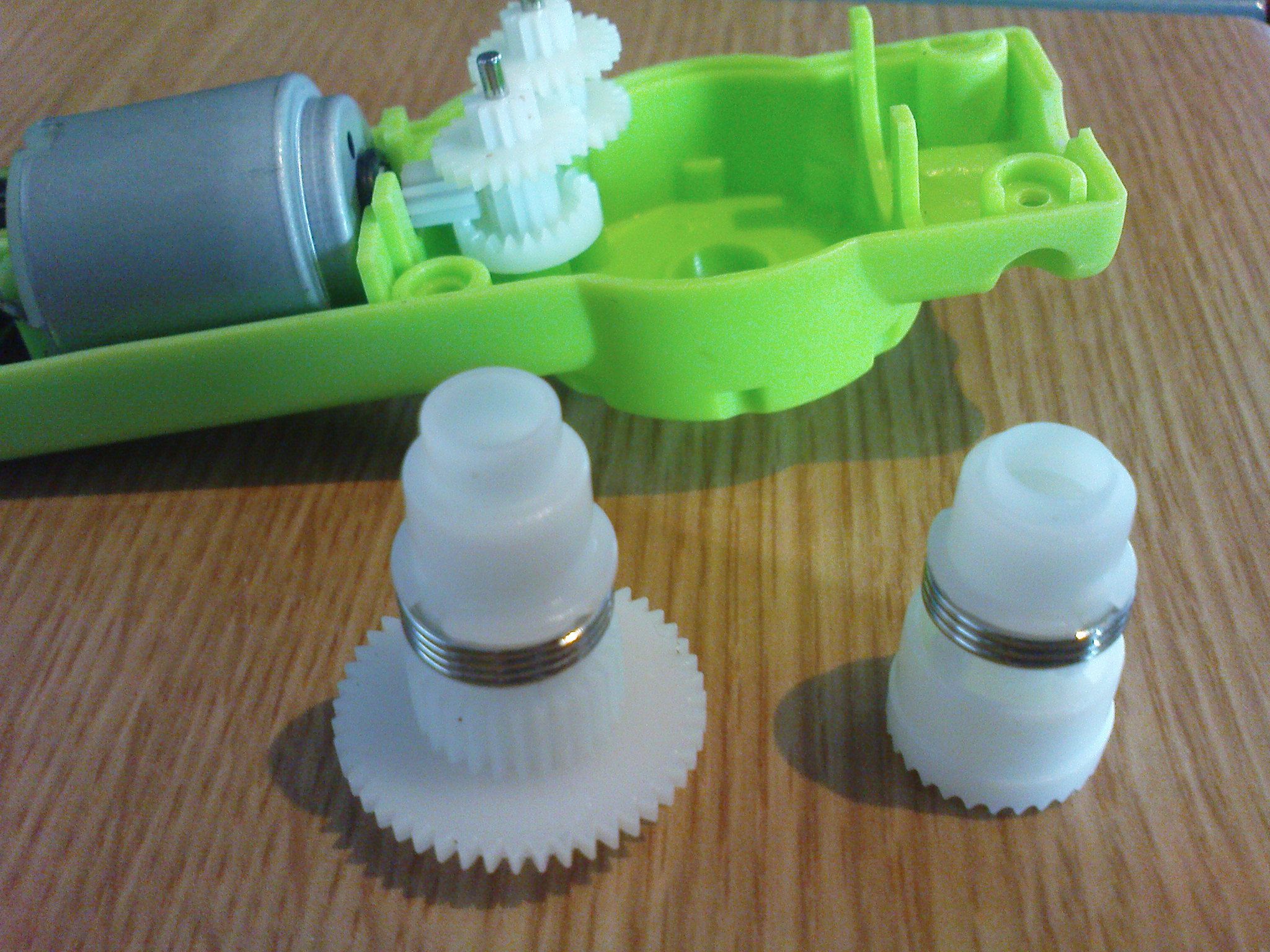 How to Stop K'nex Motors 'clicking' Under Small Loads 4 Steps (with