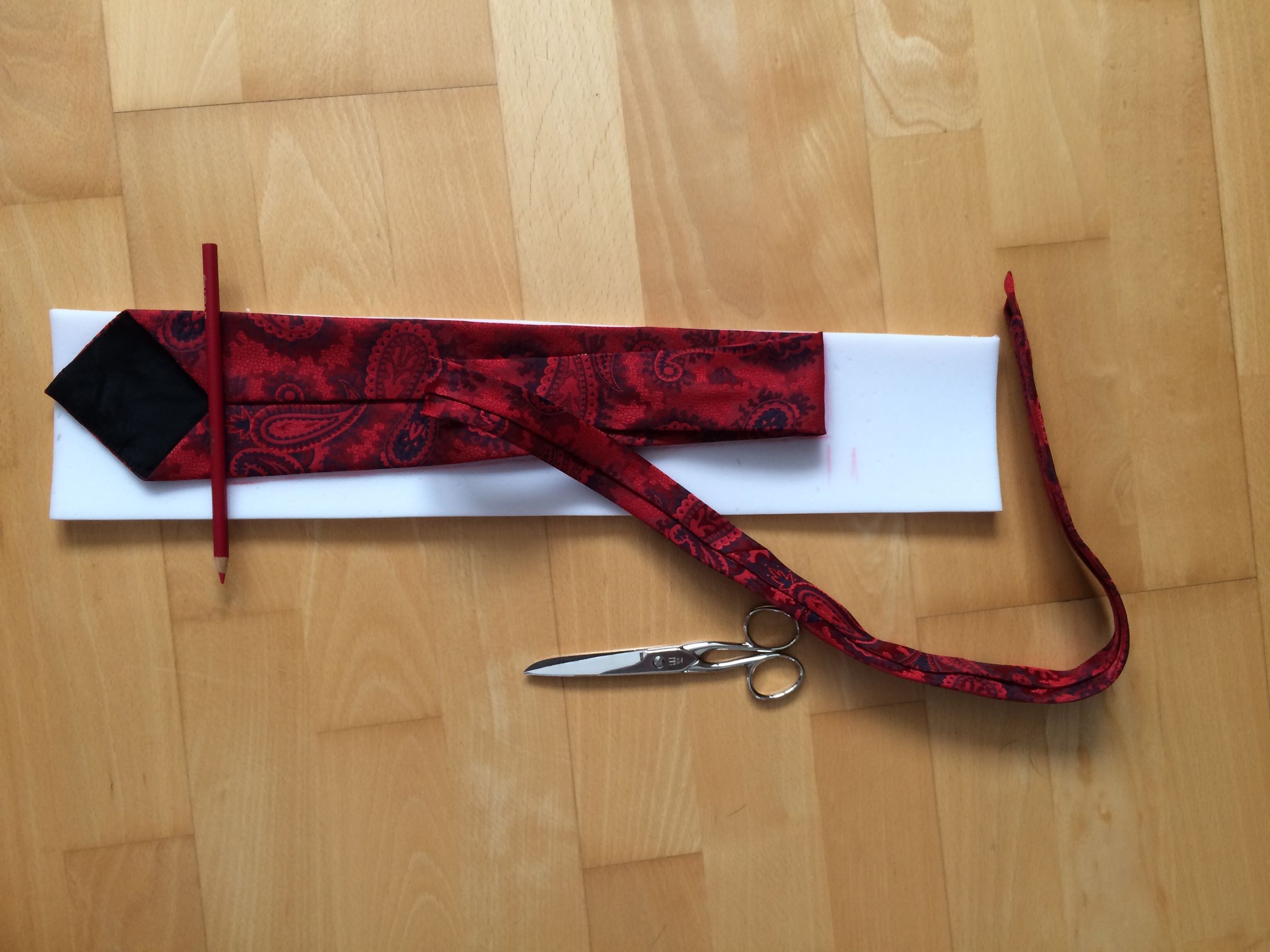 Tie to Glasses Case Padded 4 Steps (with Pictures) Instructables