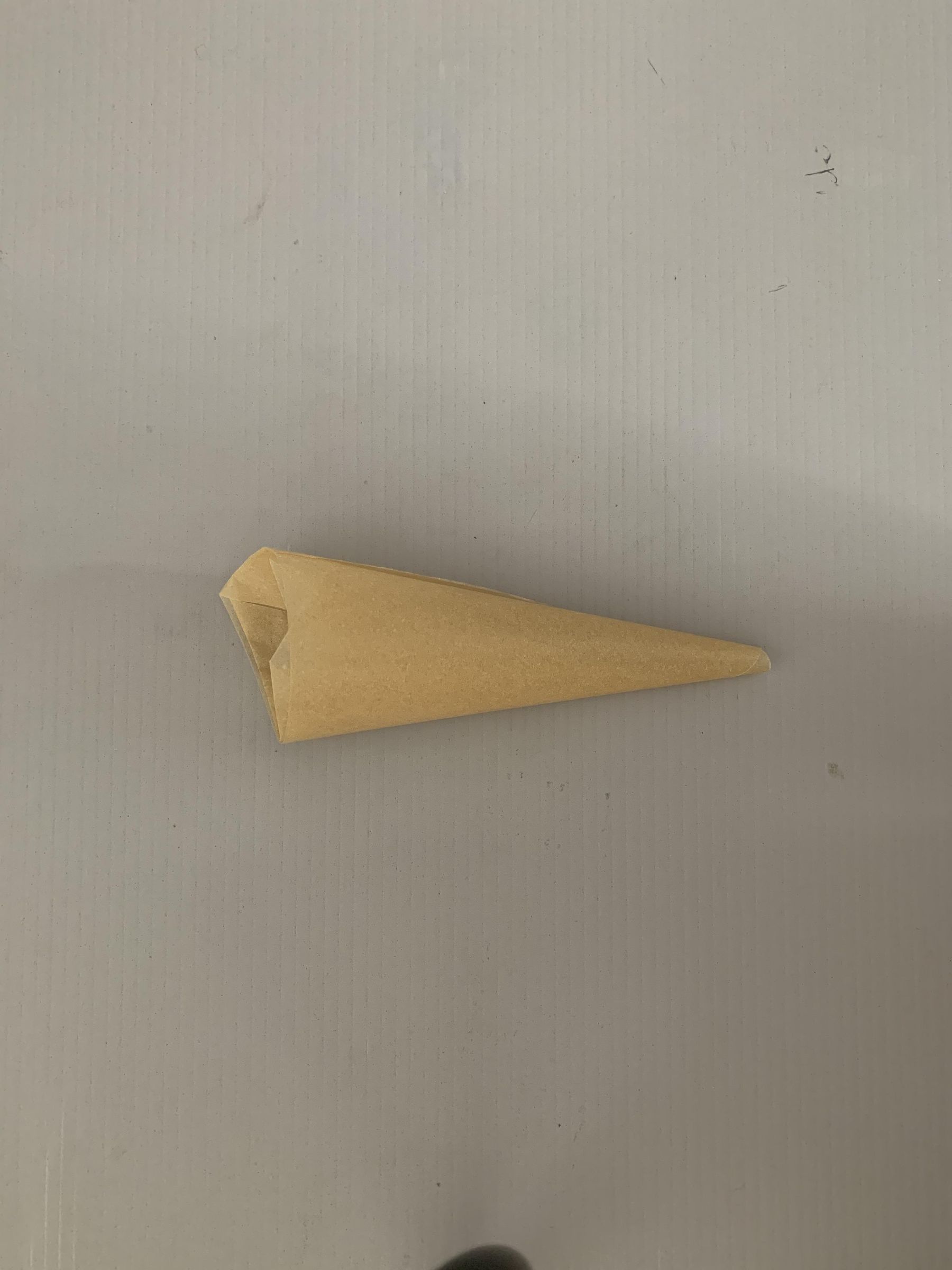 How to Make a Parchment Paper Piping Bag (Paper 3 Steps