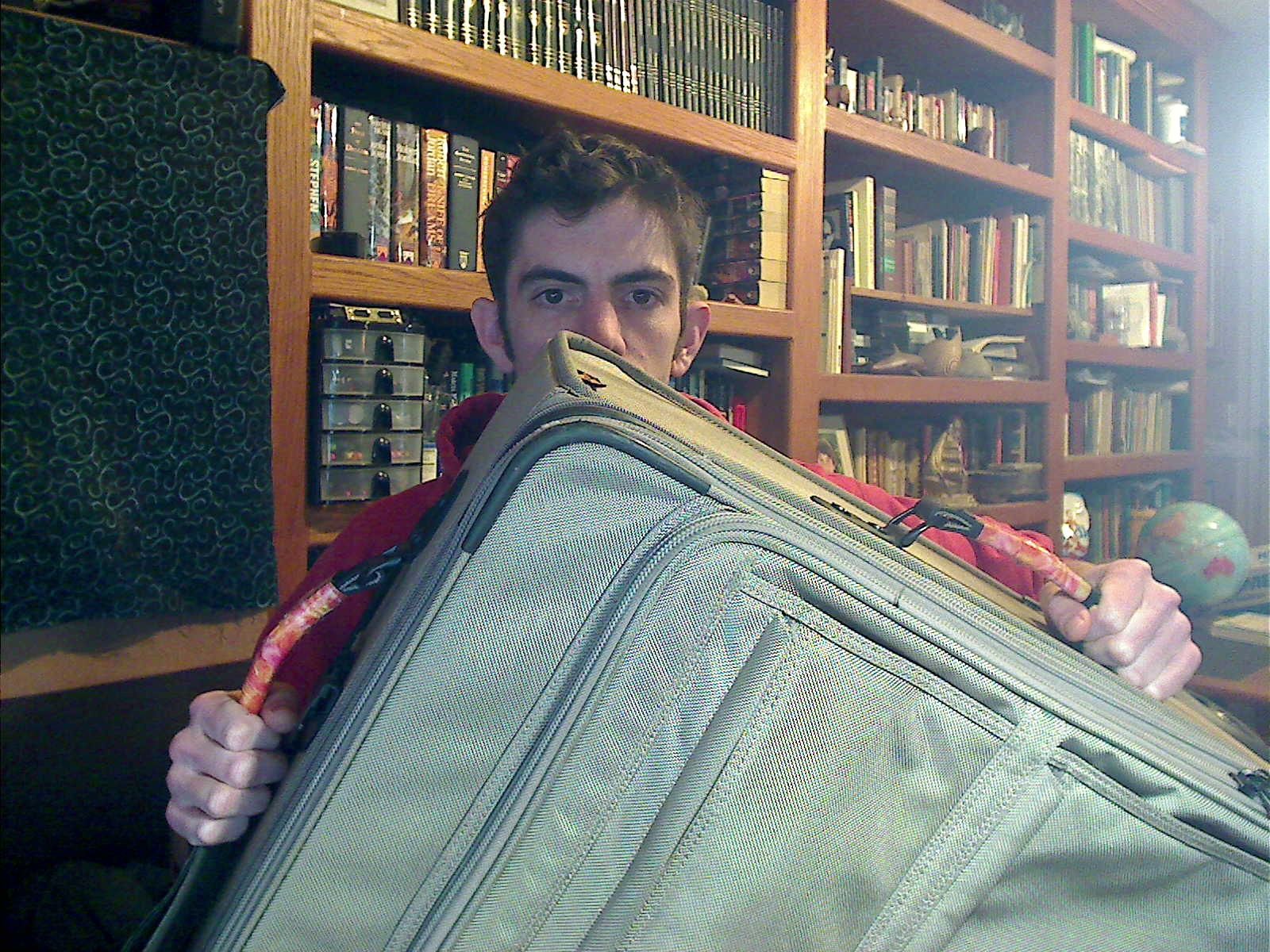 Travel Tip: Spot Your Luggage Easily