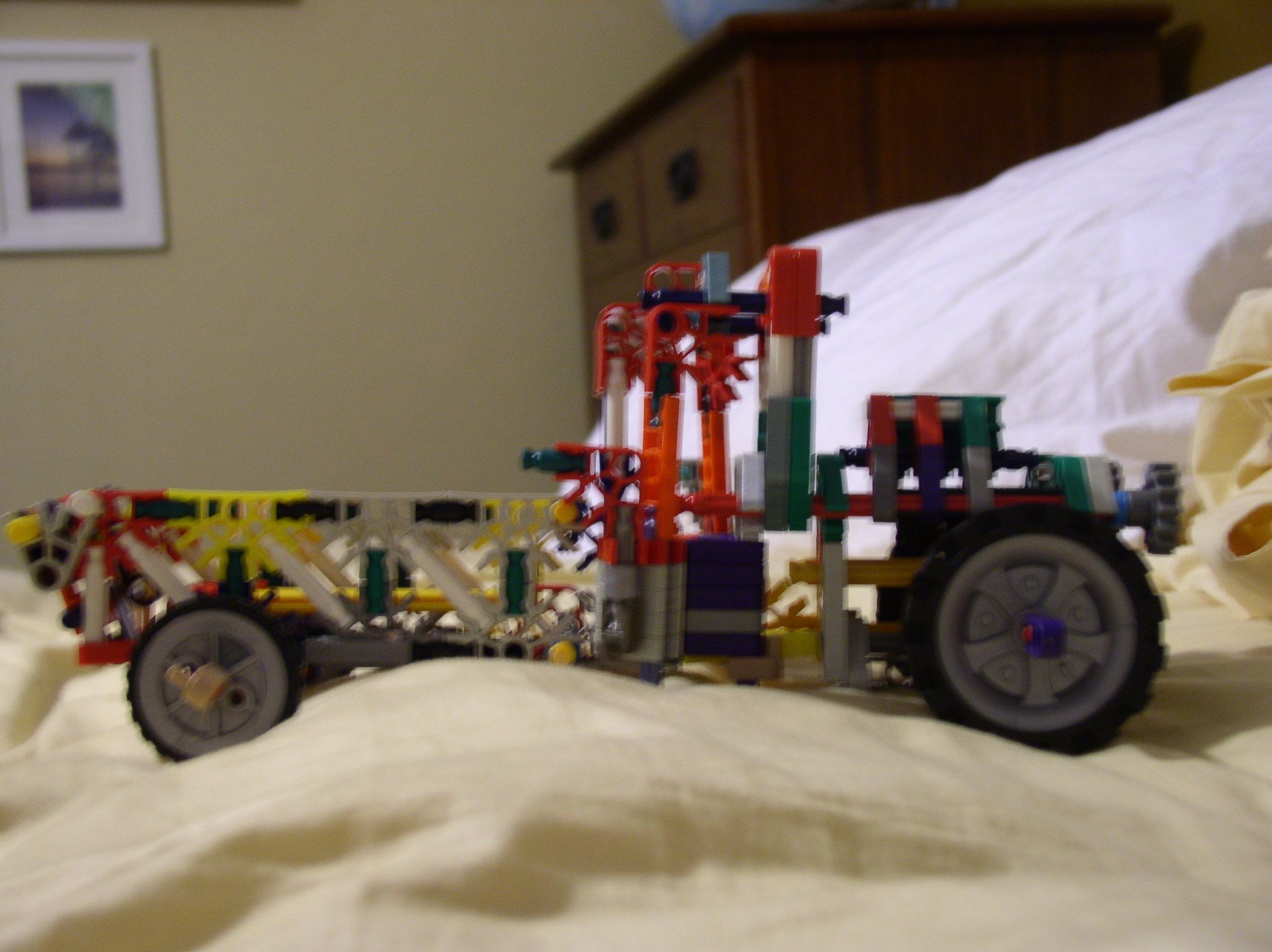 knex pick up truck with suspension (kinda)