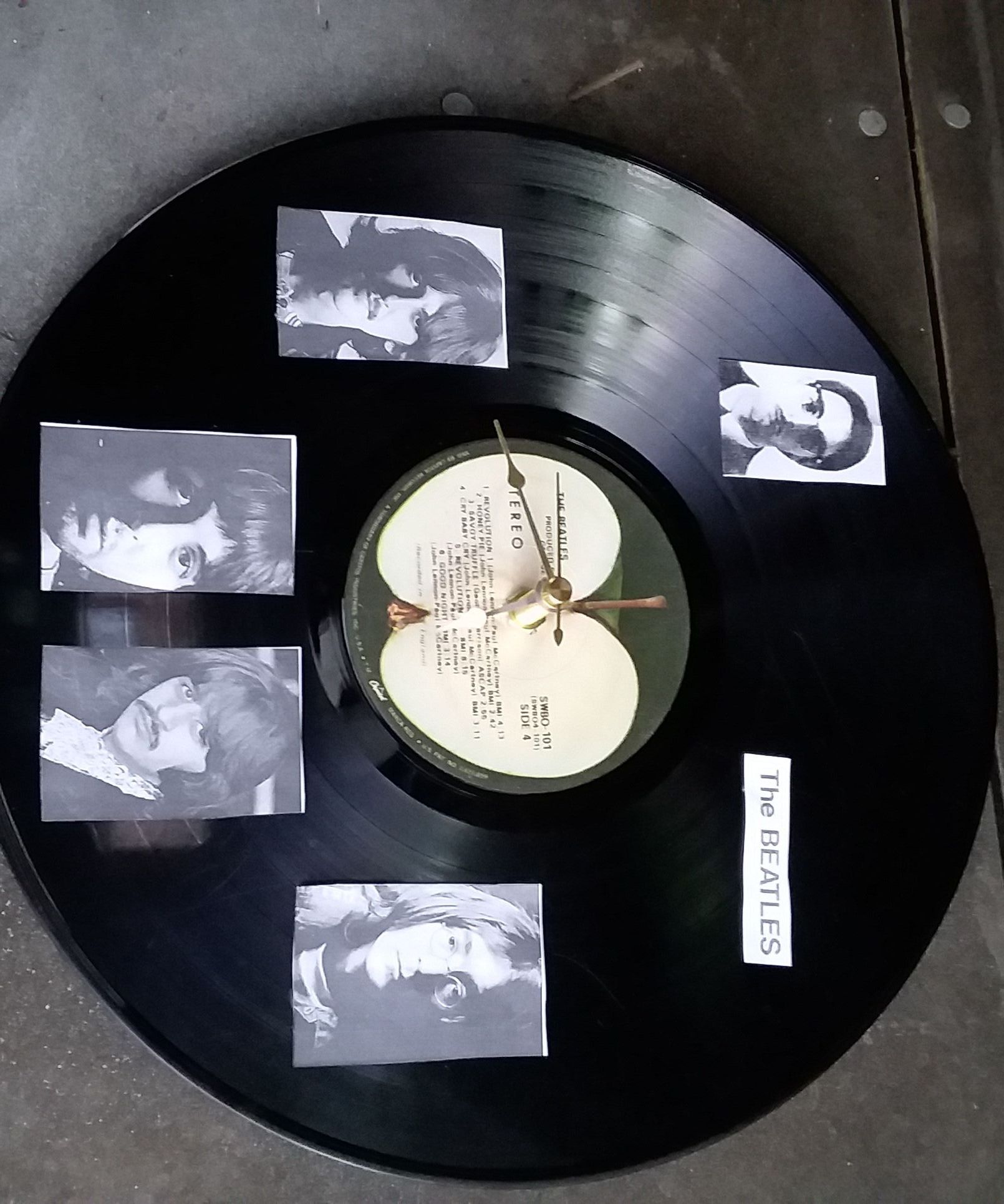 DIY Vinyl Record Clock