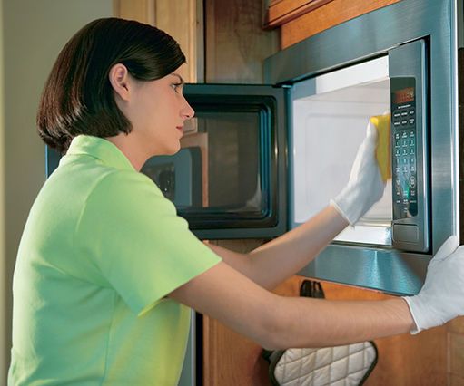 Keep Your Microwave Clean and Sparkling