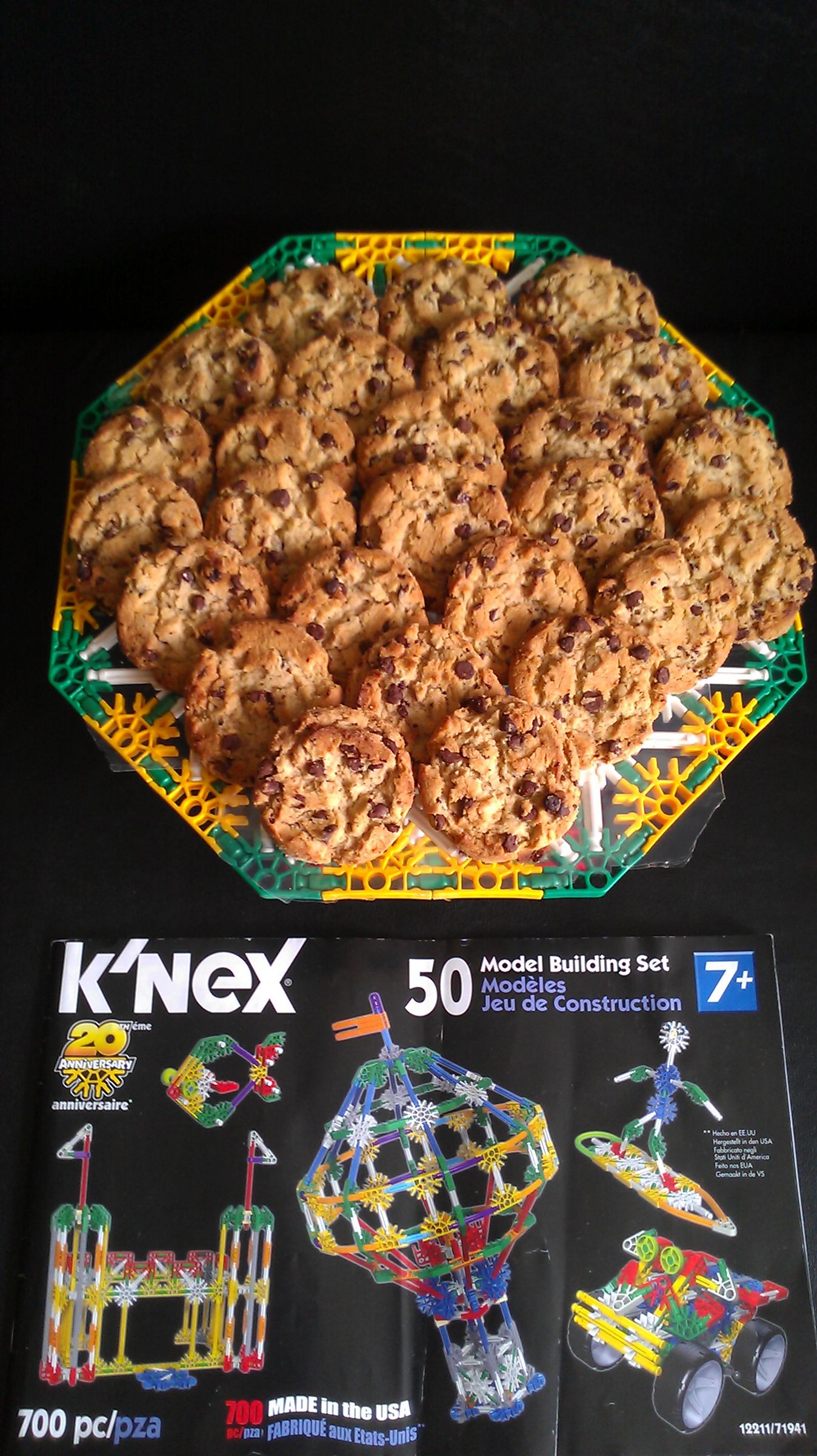 Make a Dessert Stand Out of K'nex!!!