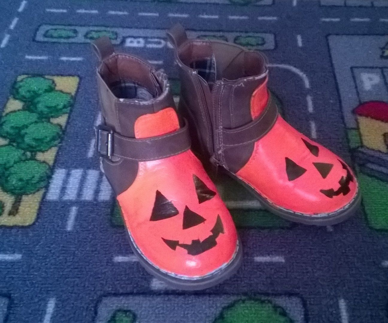Pumpkin Shoes for a Little Pumpkin