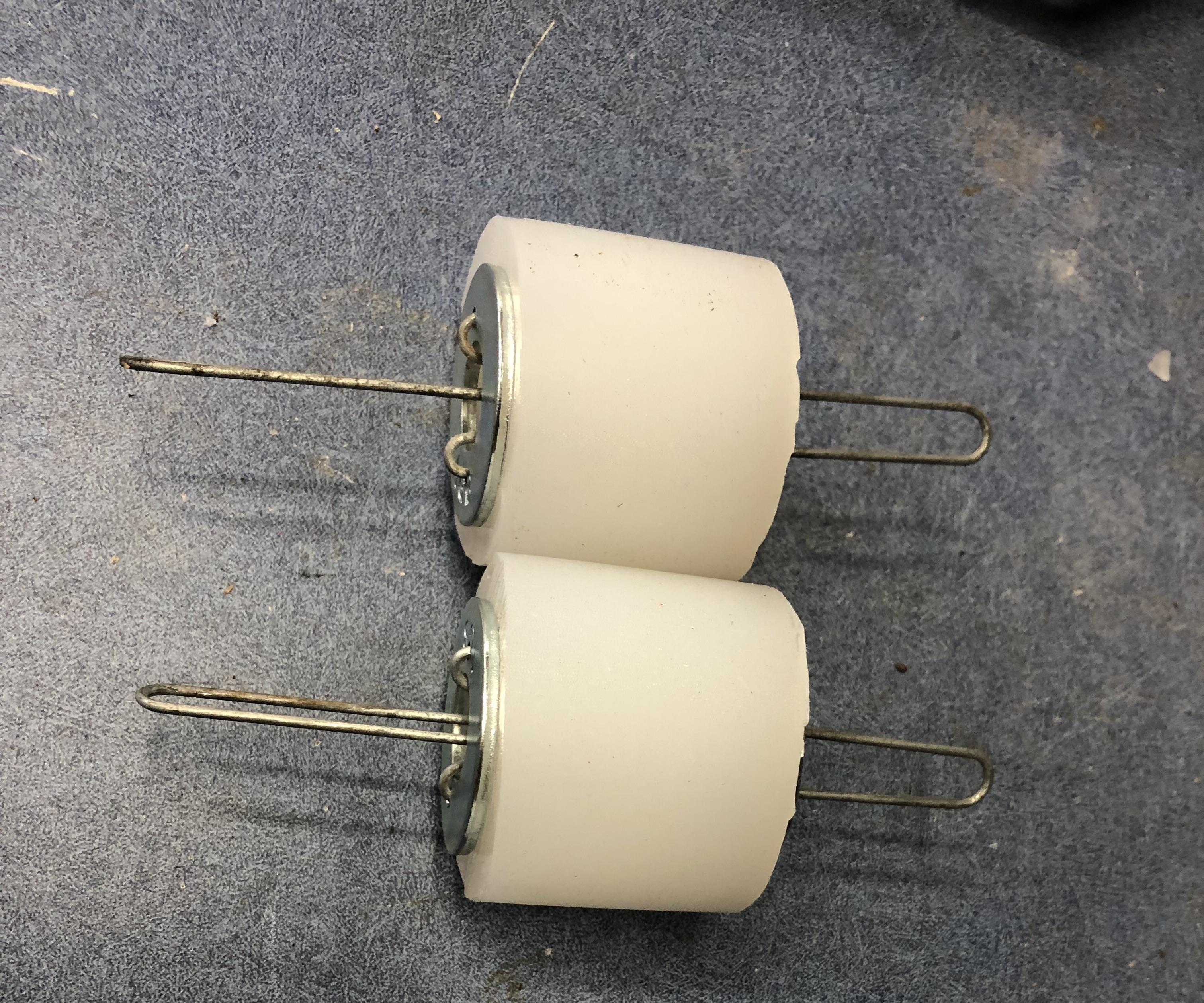 Vibration Isolator Out of Silicone Caulk