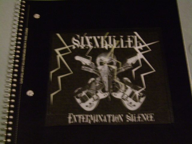 How to easily customize plain folders and note books for school.