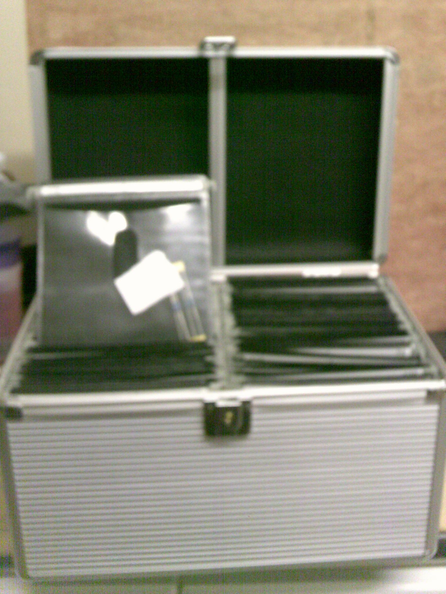 Find That Resistor Fast....Onother use for a redundant CD storage box