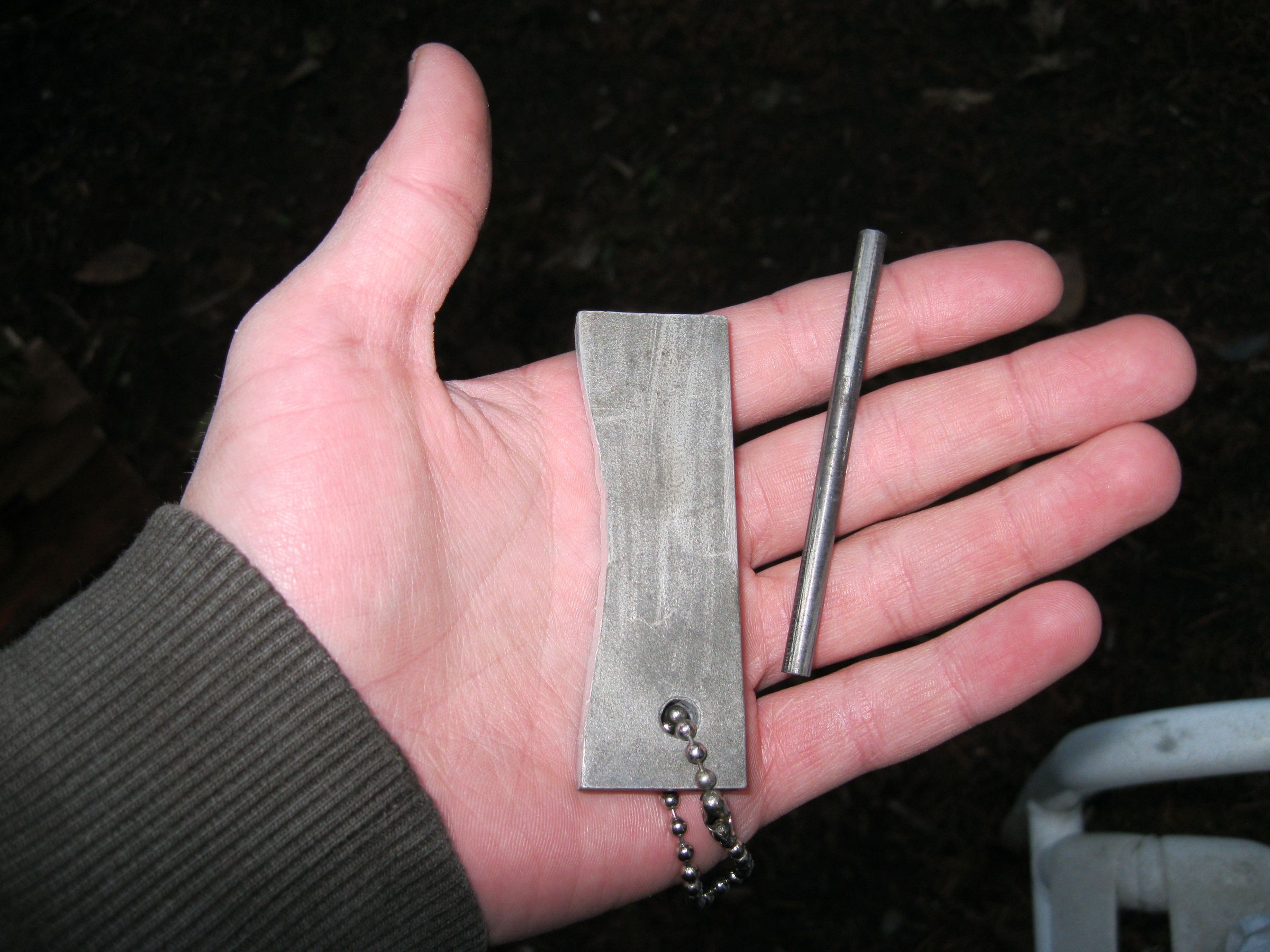 How to Make Fire With a Magnesium Stick