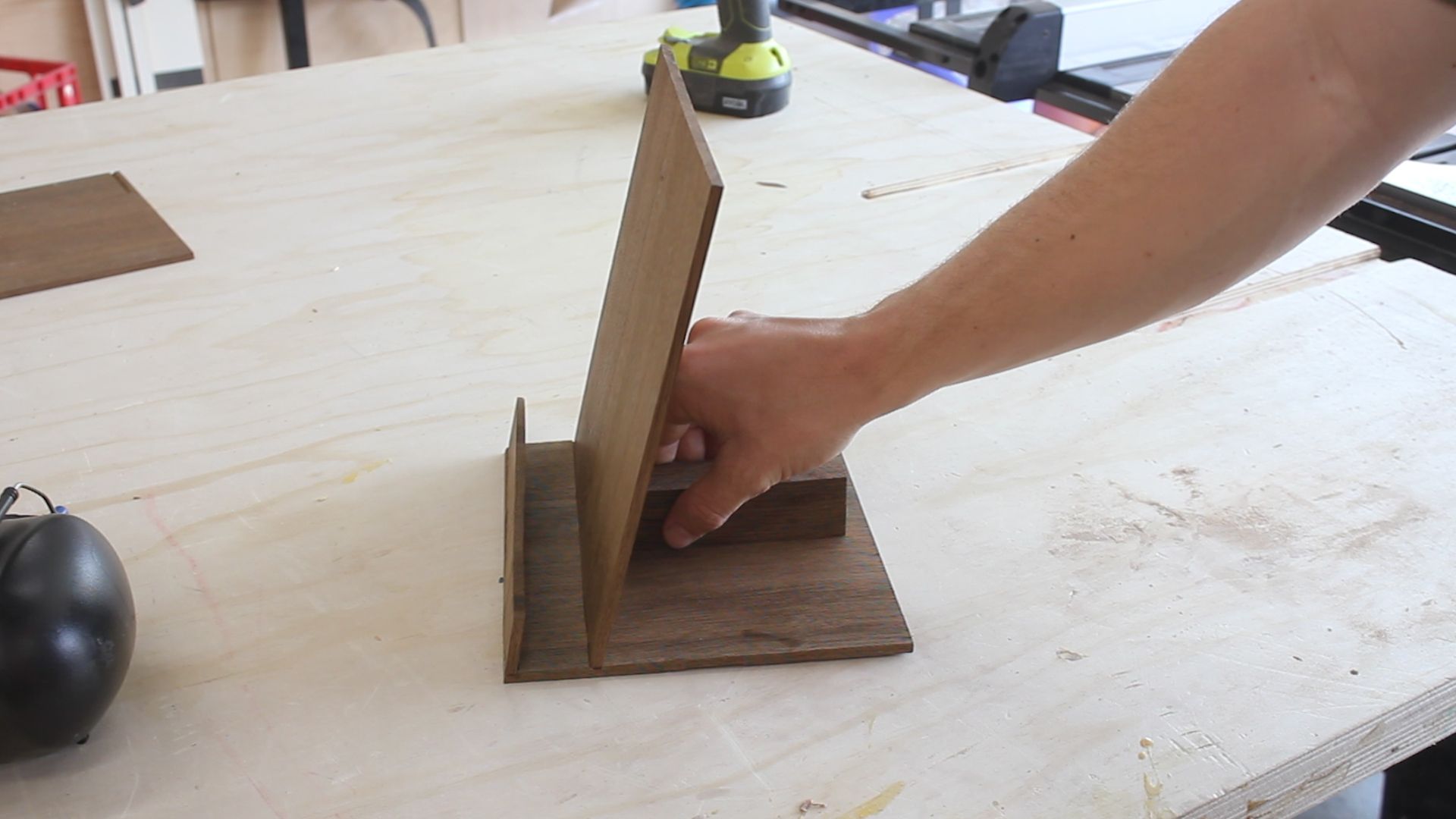 How to Make a Tablet Stand 11 Steps (with Pictures) Instructables