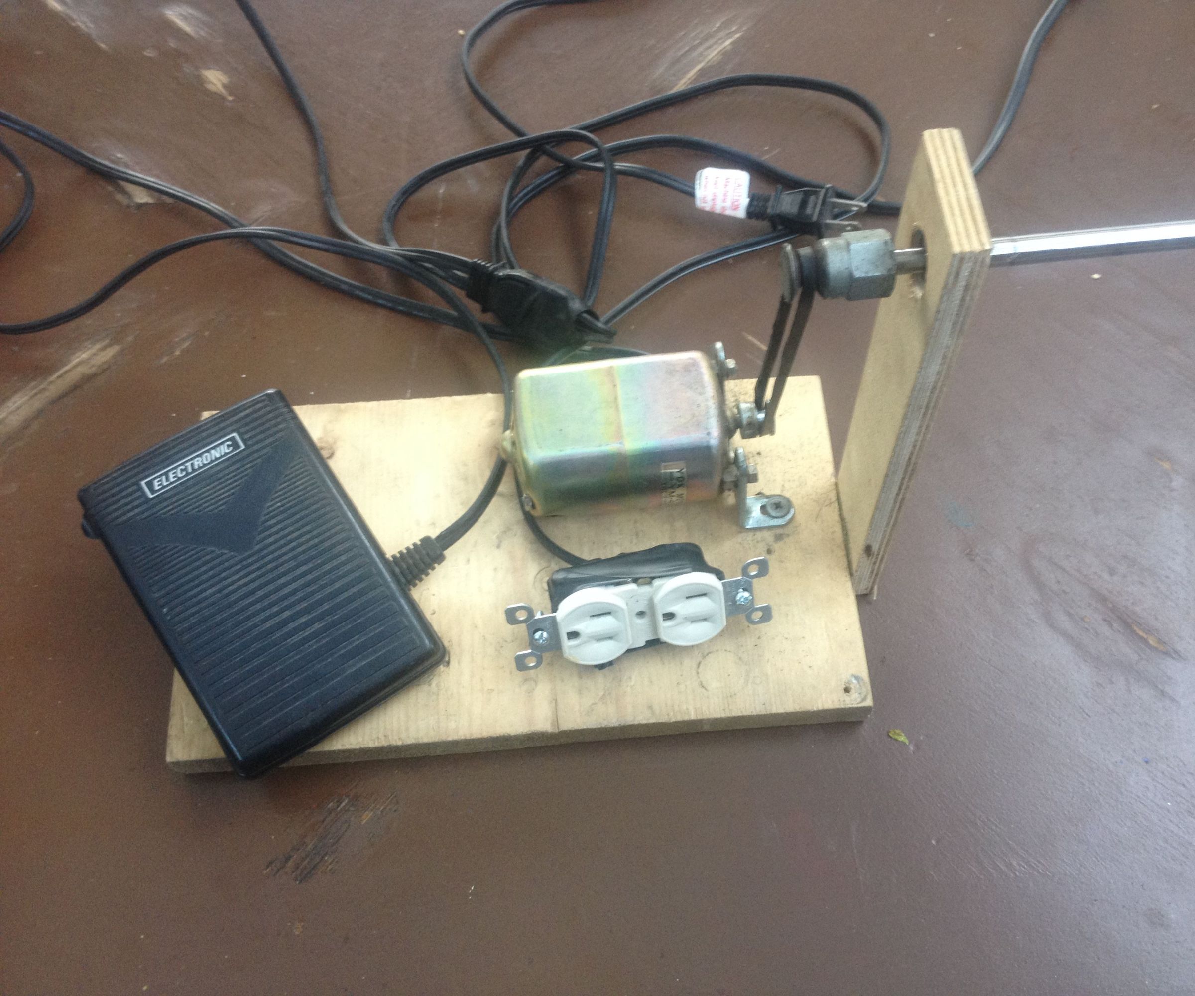 A (Very Crude) Bobbin/Spool Winder