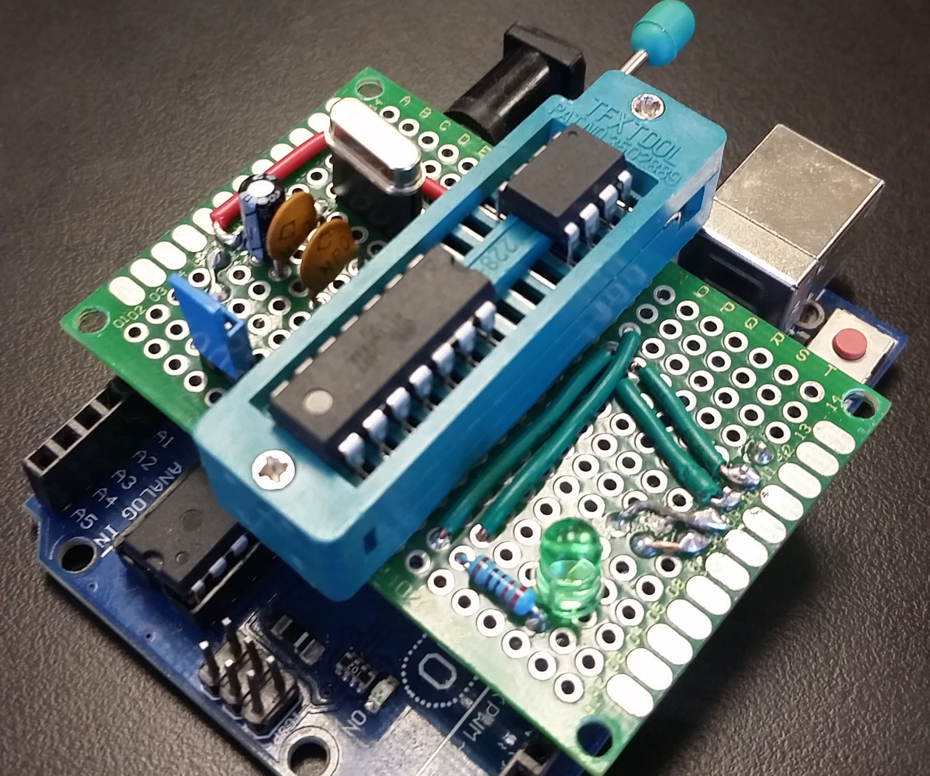 ZIF Attiny "Arduino As ISP" Programmer With External Clock