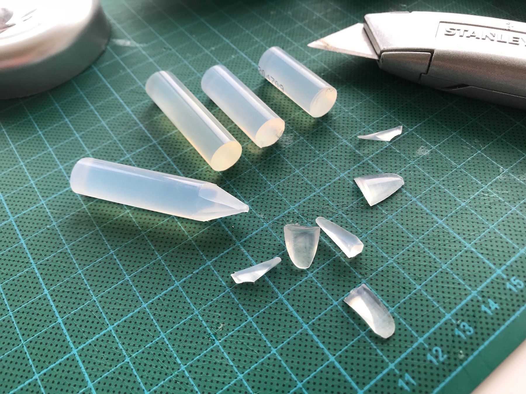 Simple HOT GLUE Crystal Sculpture With Light! ) 5 Steps (with