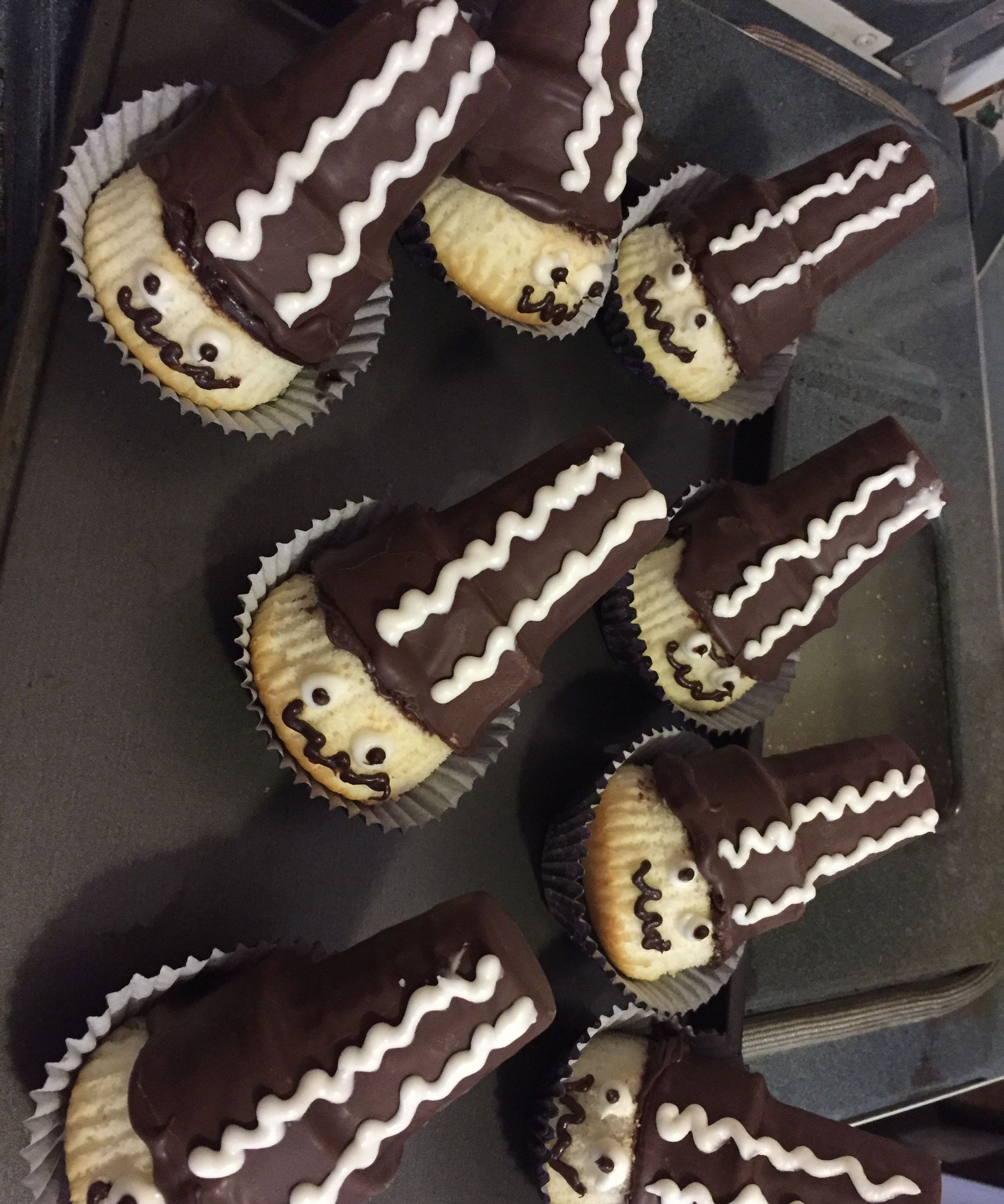 Bride of Frankenstein Cupcakes