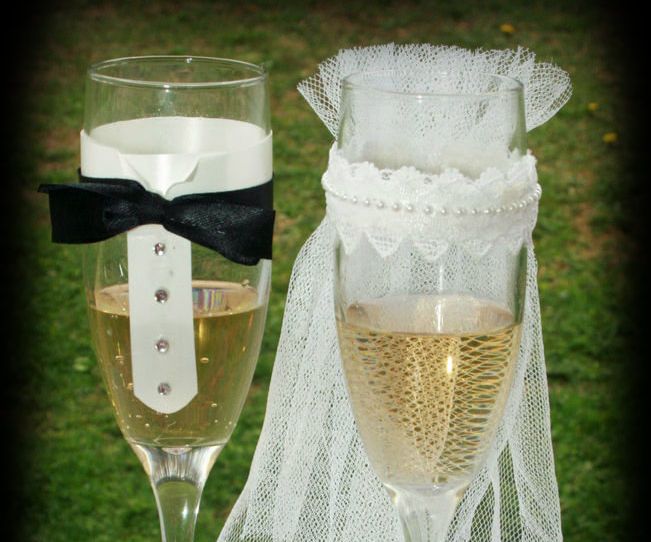Bride & Groom Decorative Wedding Glasses