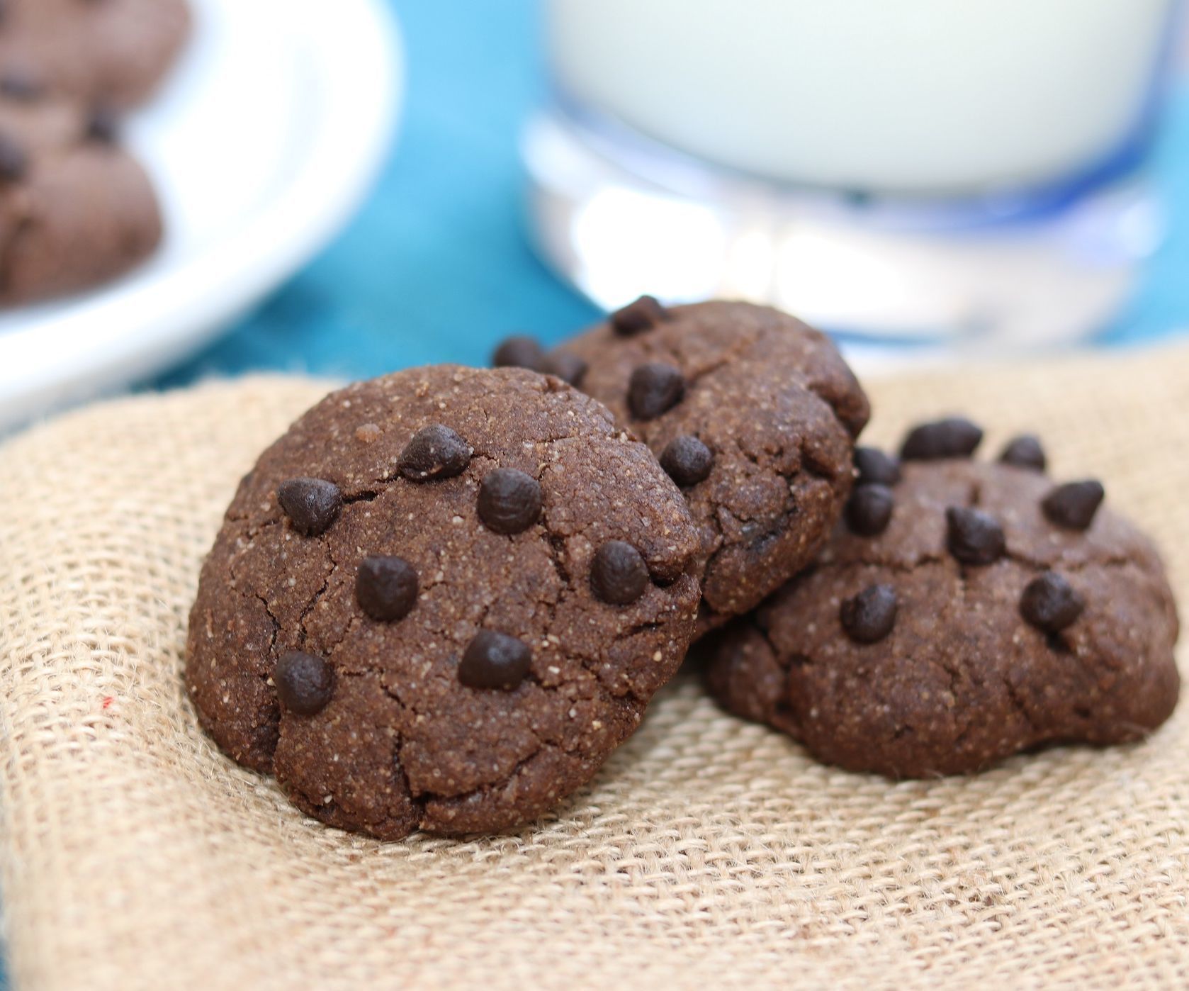 Eggless Whole Wheat Chocolate Chips Cookies