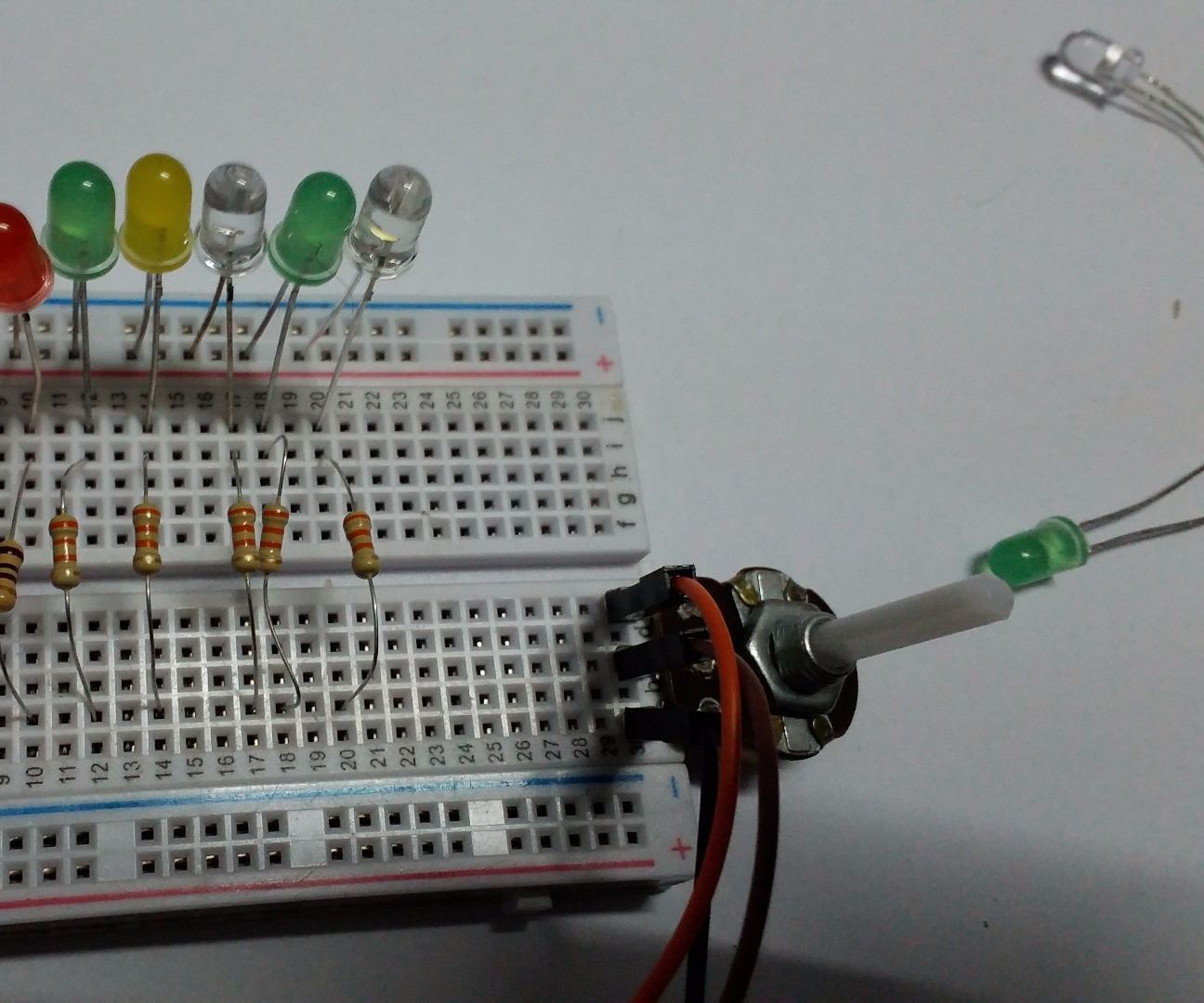 KNIGHT RIDERS USING ARDUINO