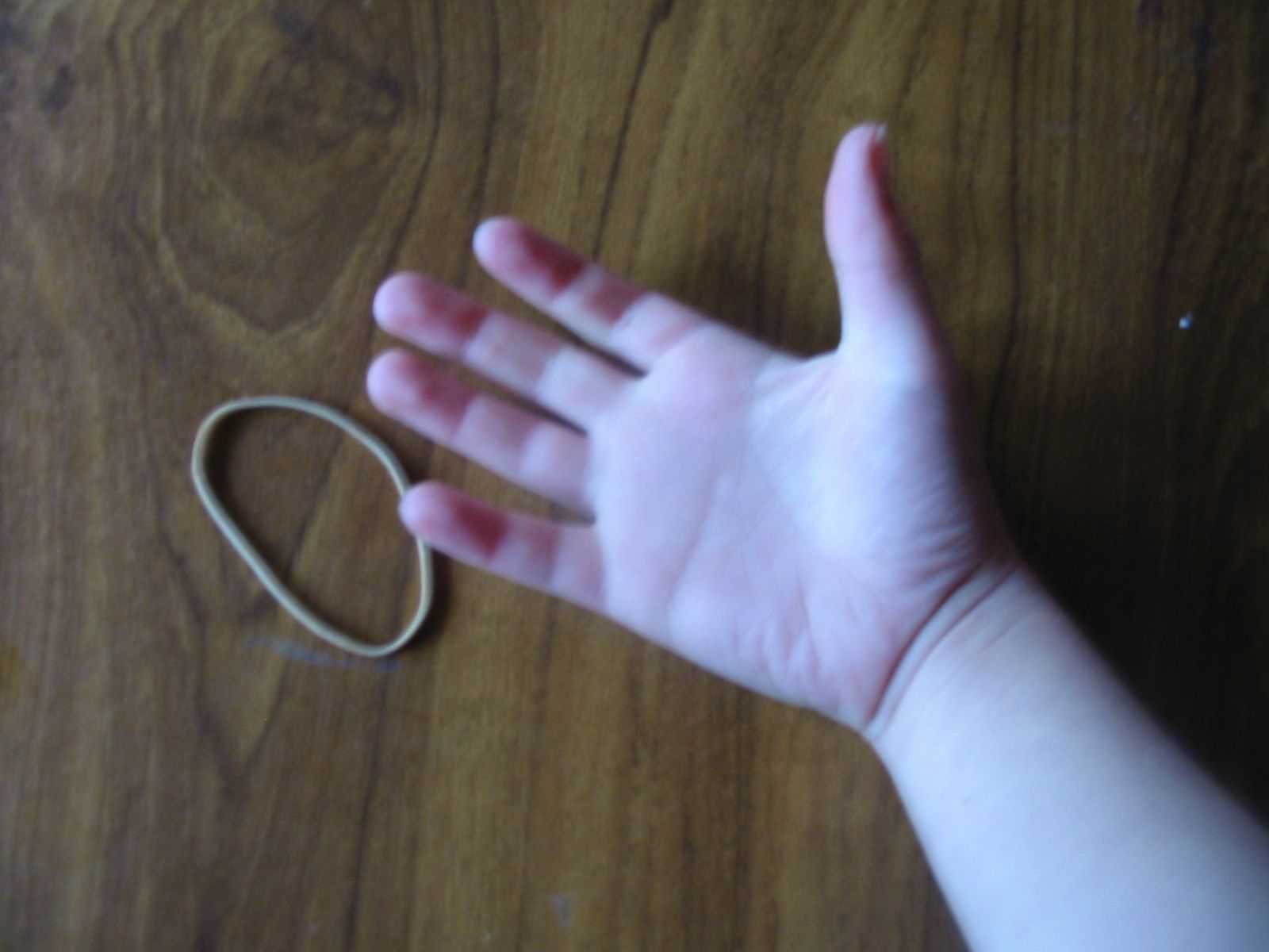 How to Shoot a Rubber Band the Easy Way