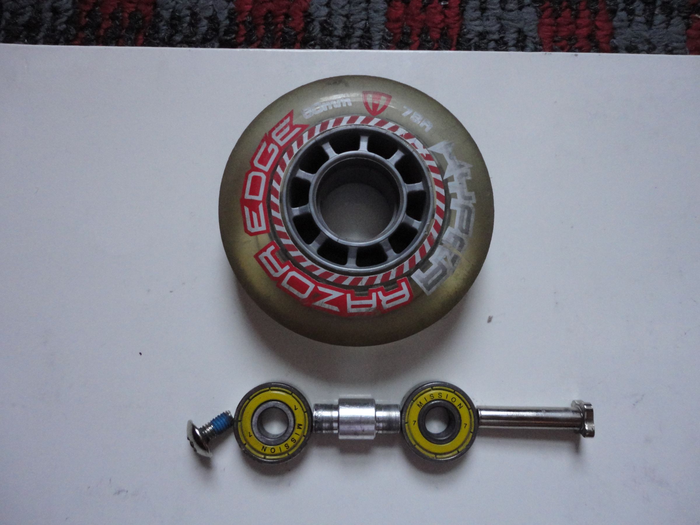 Replace Rollerblade Wheels and Bearings 6 Steps (with Pictures